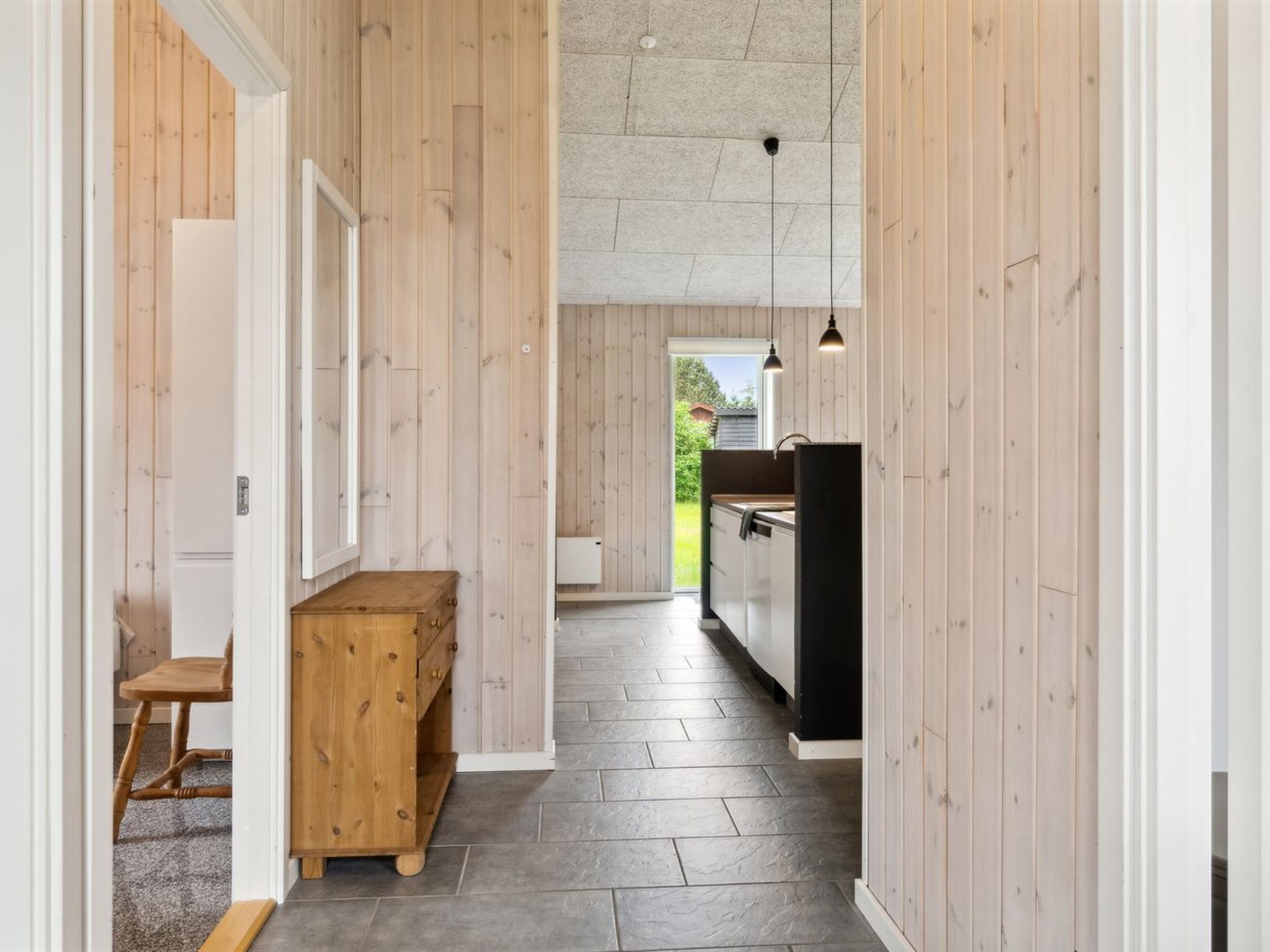 "Dorreth" - 3.2km from the sea - Binnen
