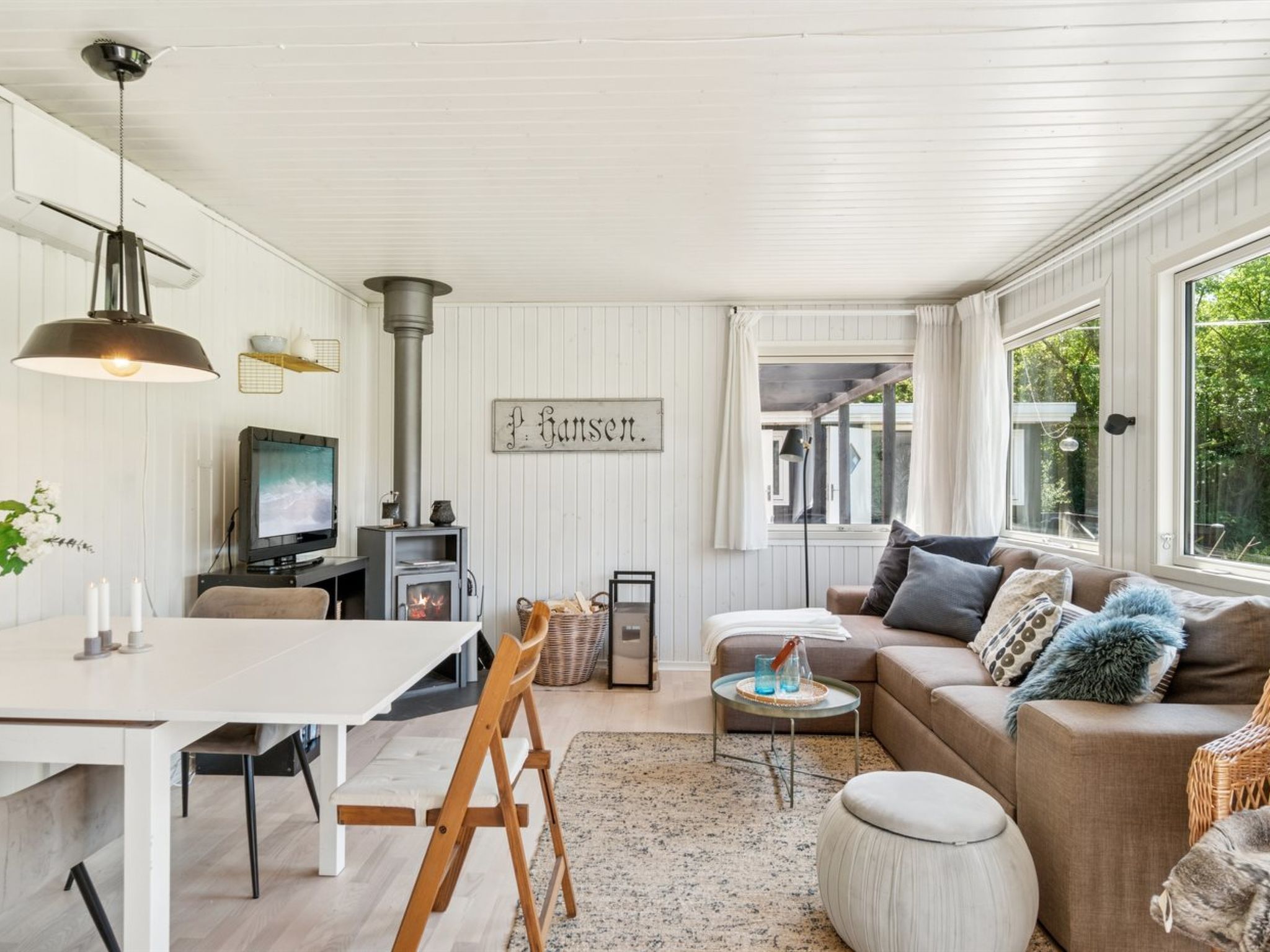 "Holmer" - 2.5km from the sea-Binnen