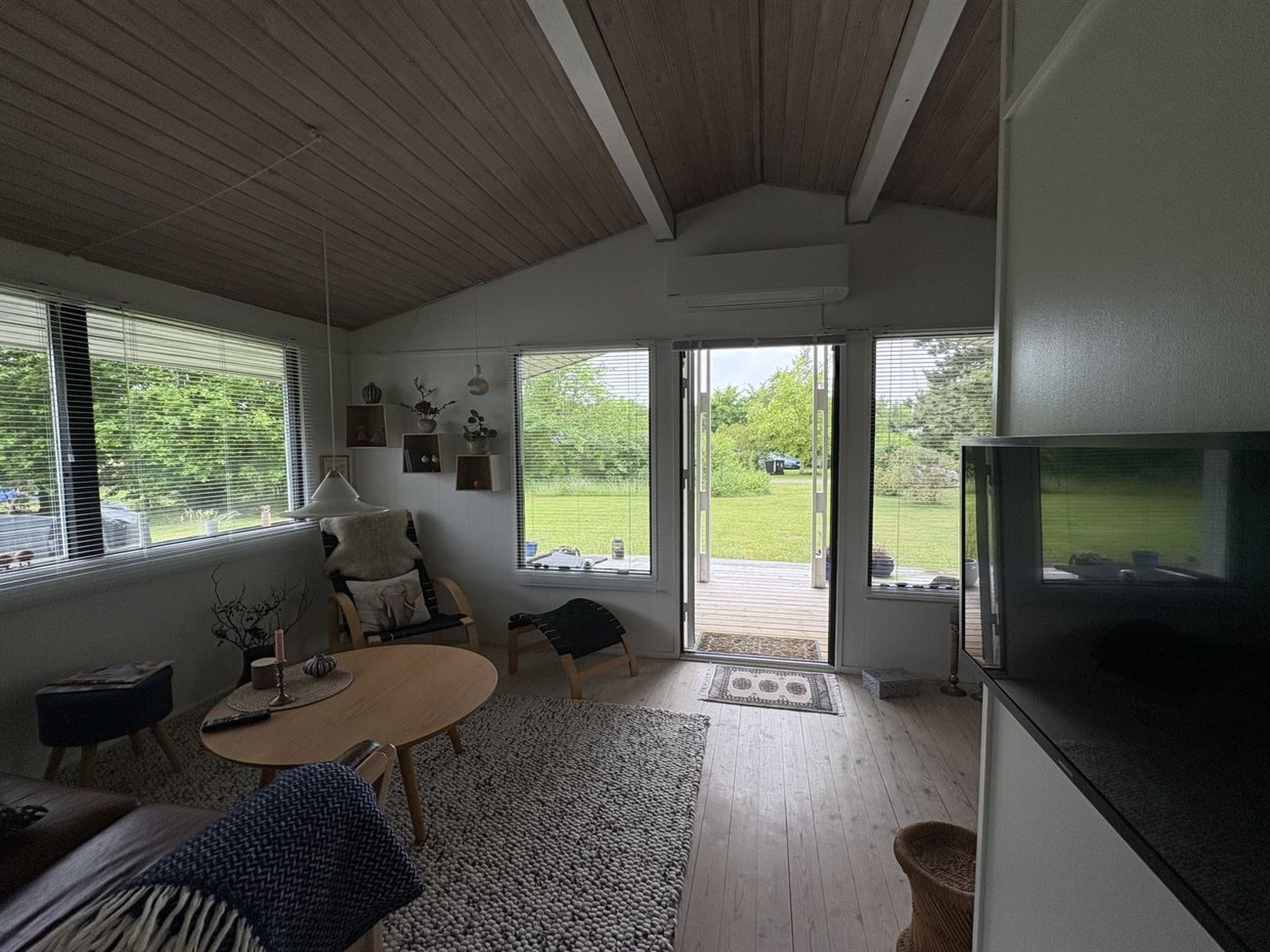 "Clausina" - 3.8km from the sea-Binnen