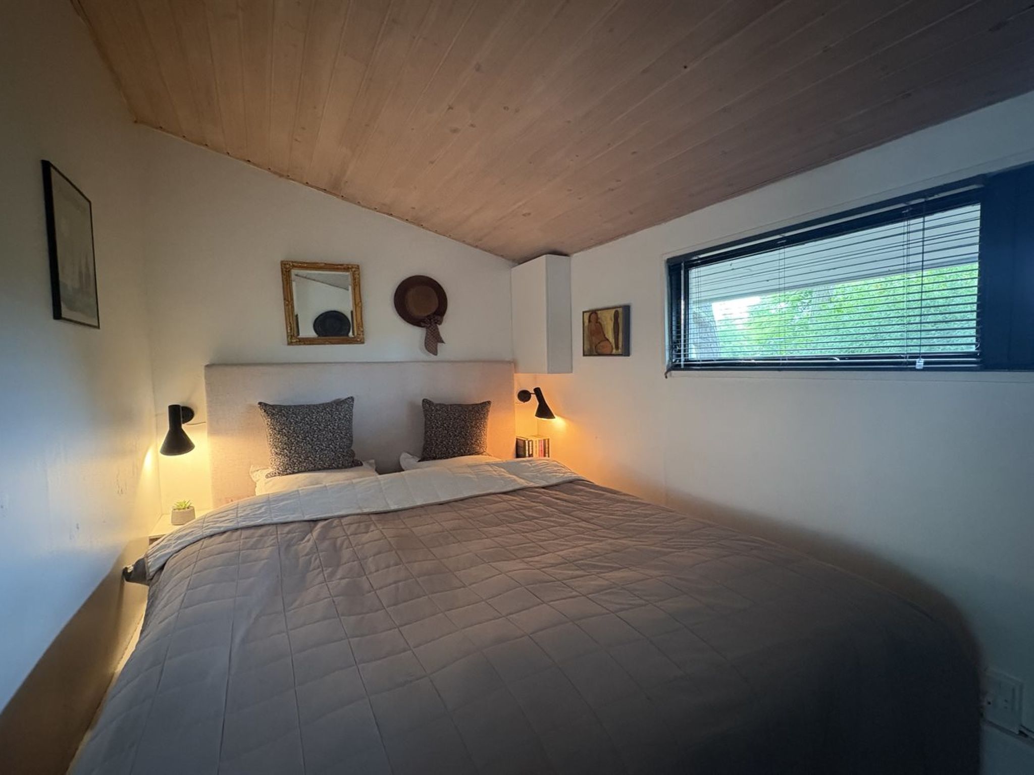 "Clausina" - 3.8km from the sea-Binnen
