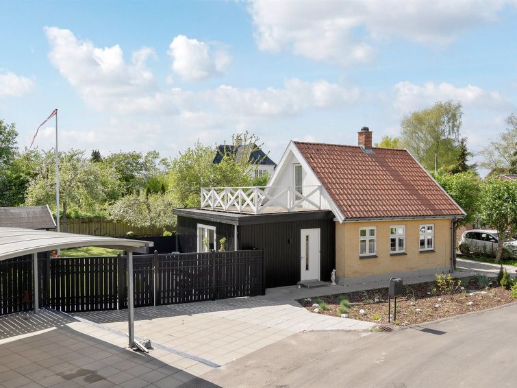 Vakantiehuis met sauna en zeezicht in Faxe Ladeplads in Faxe Ladeplads