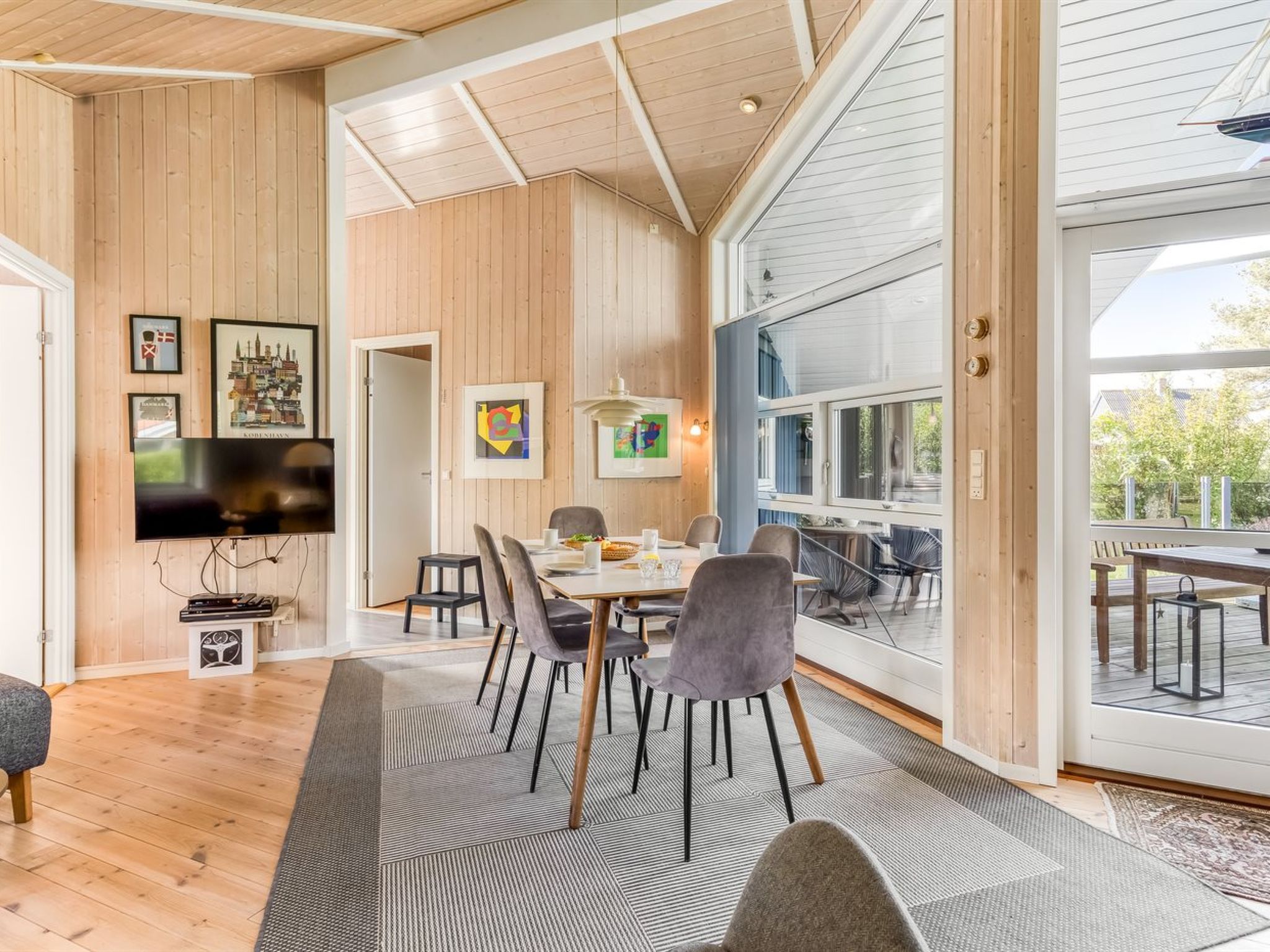 "Winona" - 250m from the sea-Inside