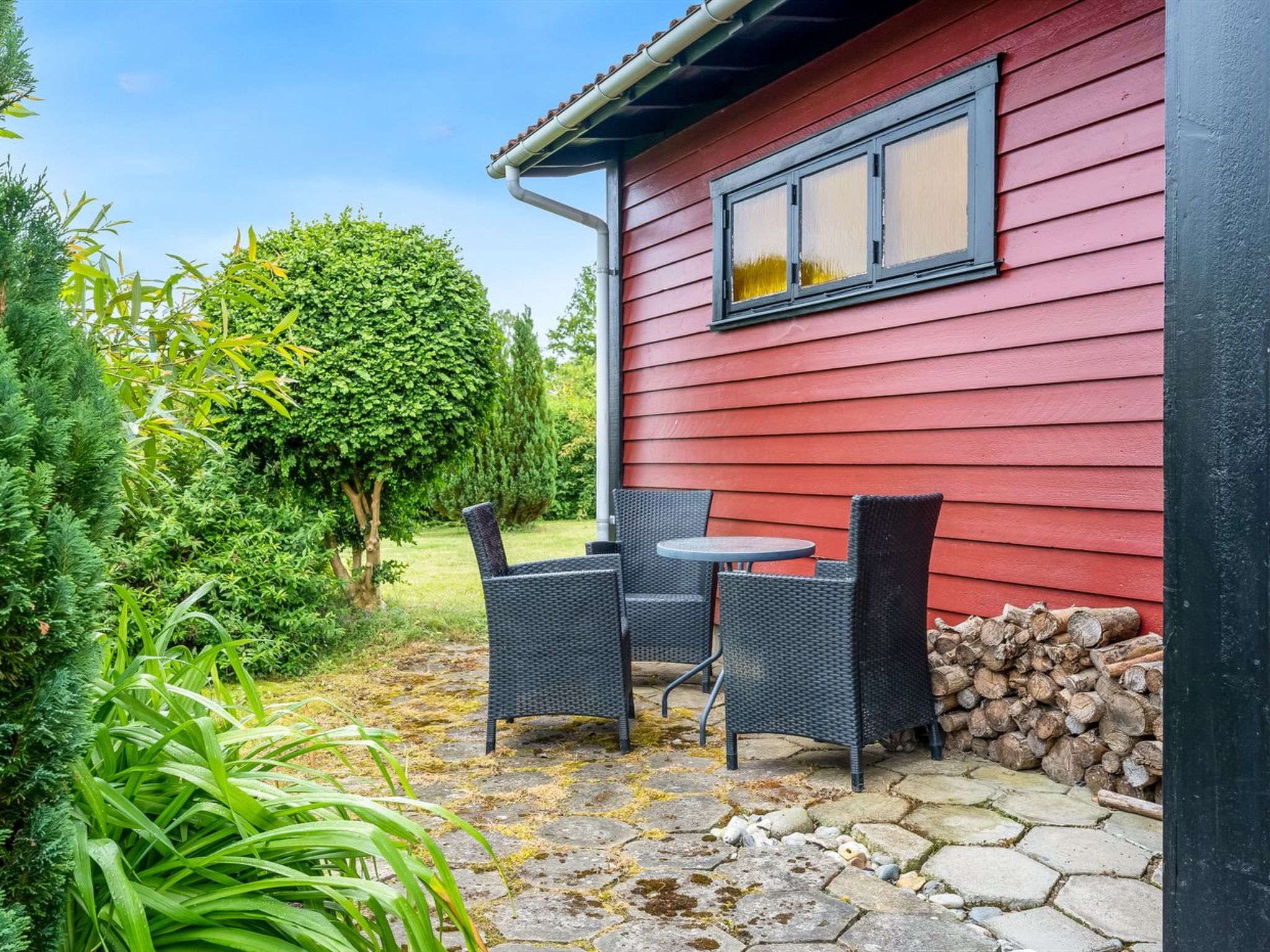 "Fulk" - 150m from the sea