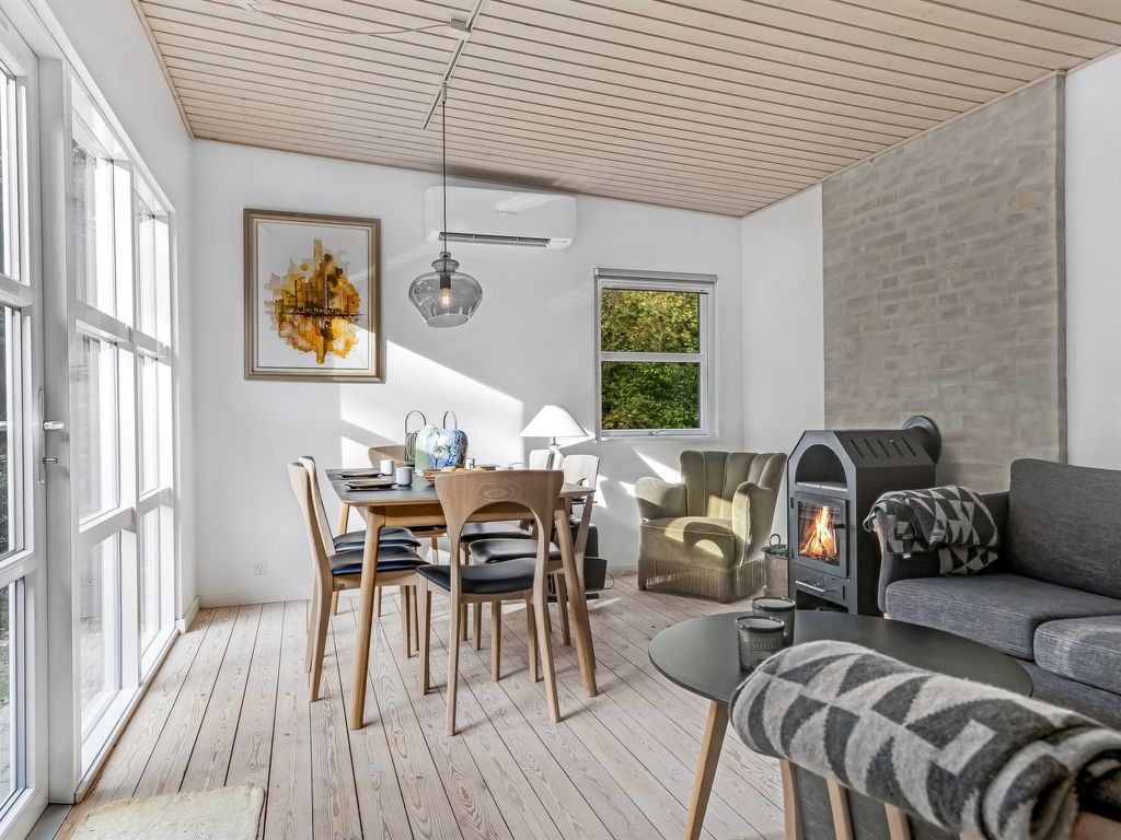 'Cornel' - 300m from the sea