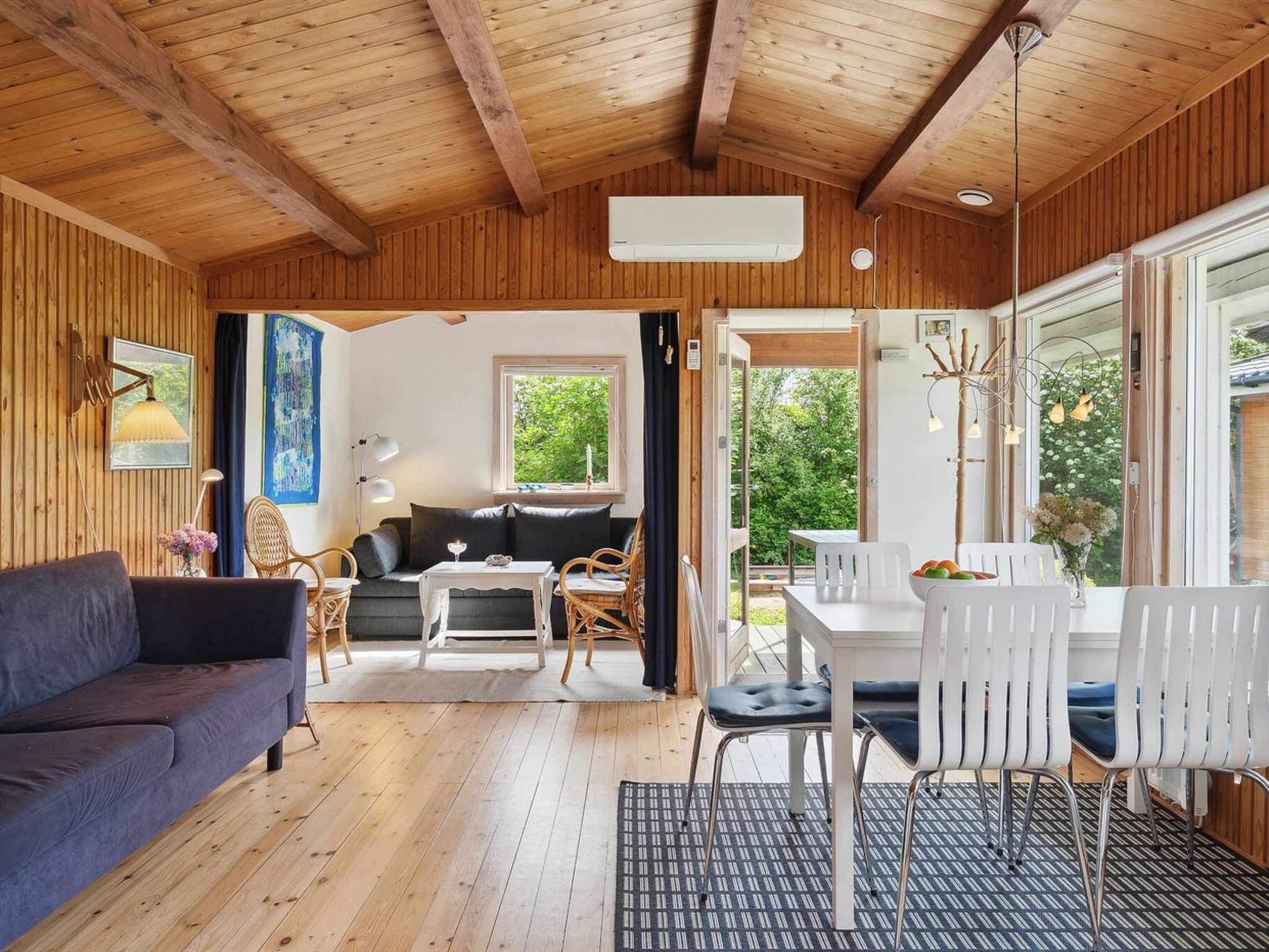 "Felicity" - 250m from the sea-Inside