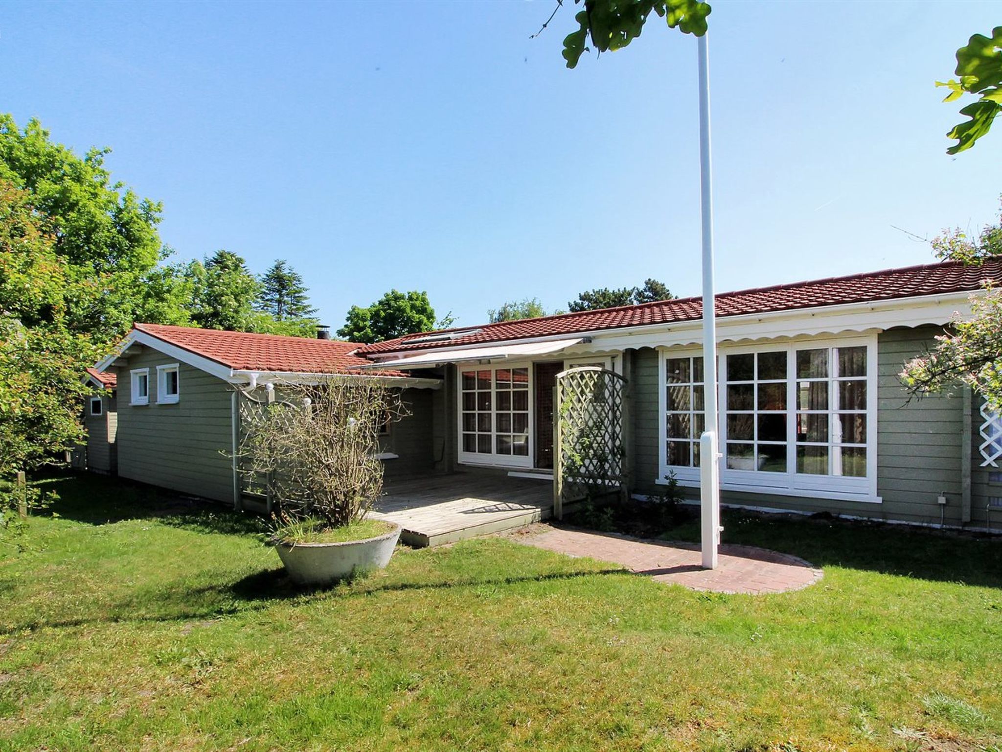 "Enrik" - 123m from the sea - Draußen