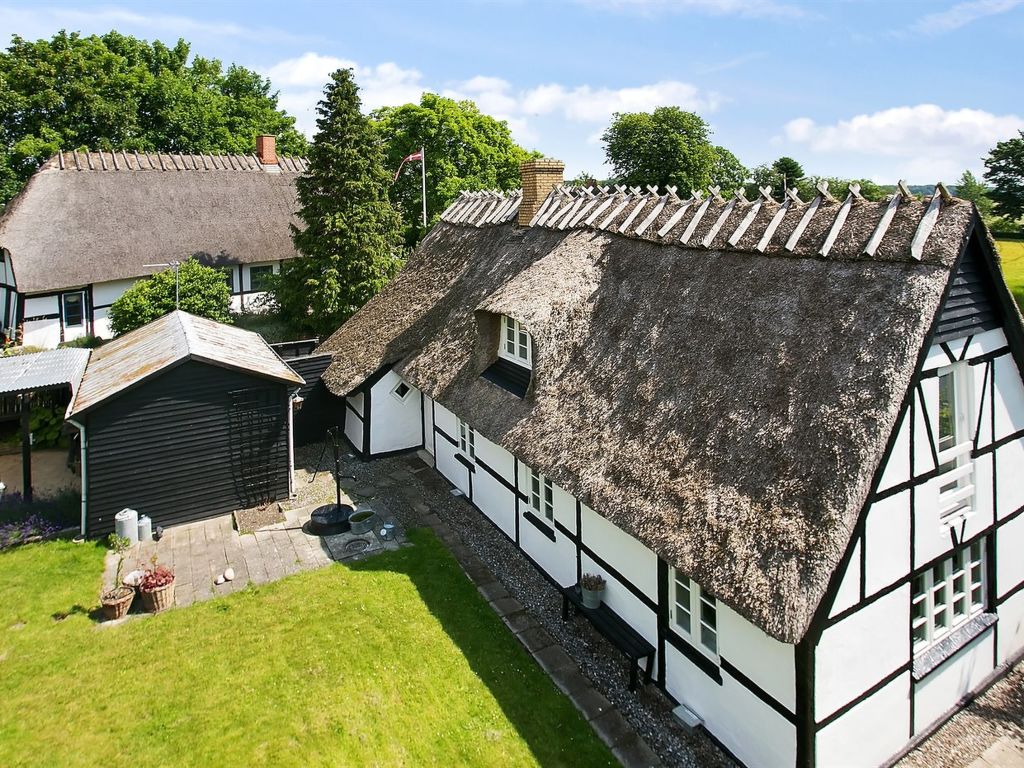 'Sibo' - 1.5km from the sea