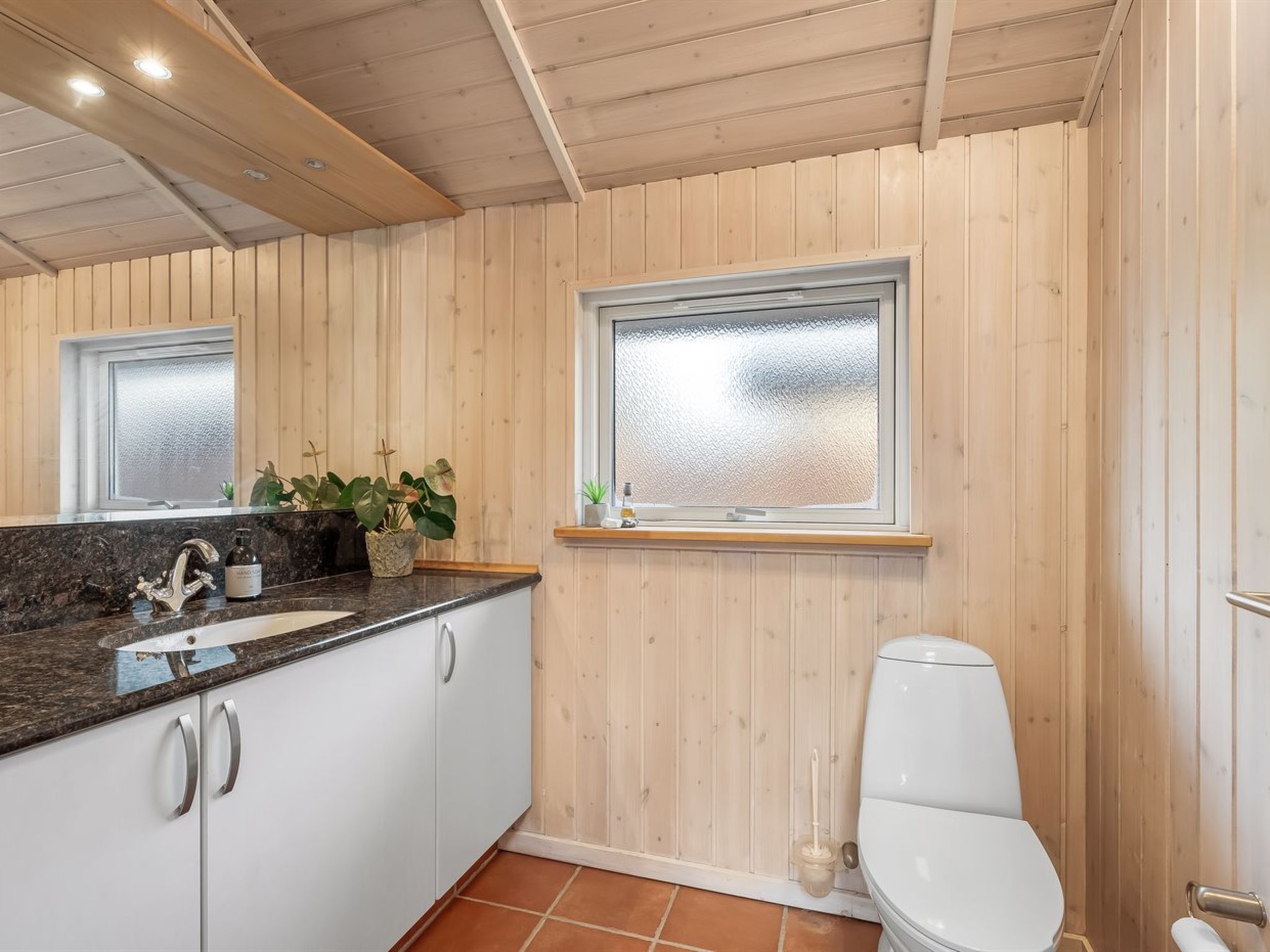 "Wyanet" - 600m from the sea-Inside