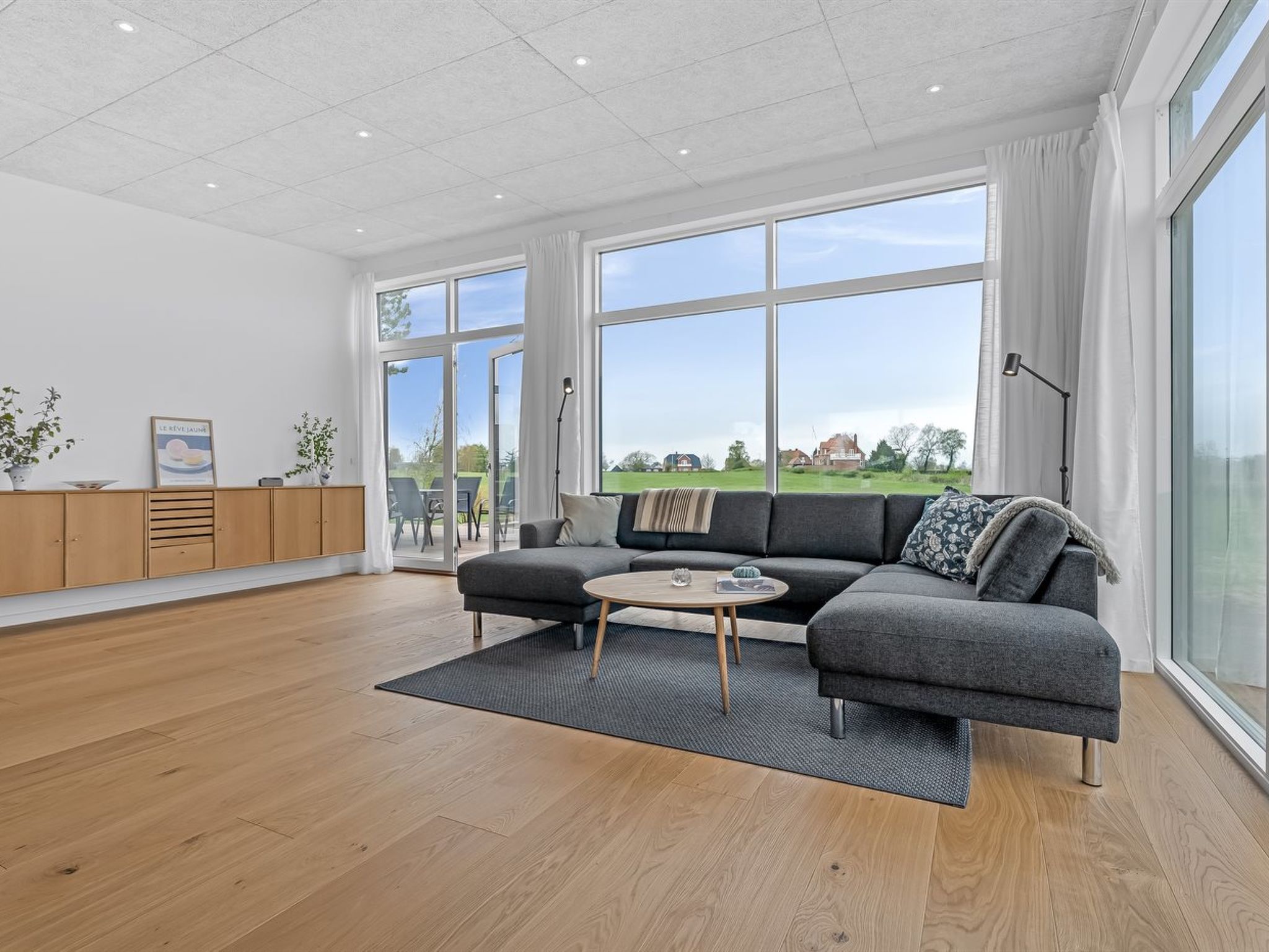 "Milena" - 1.5km from the sea - Binnen