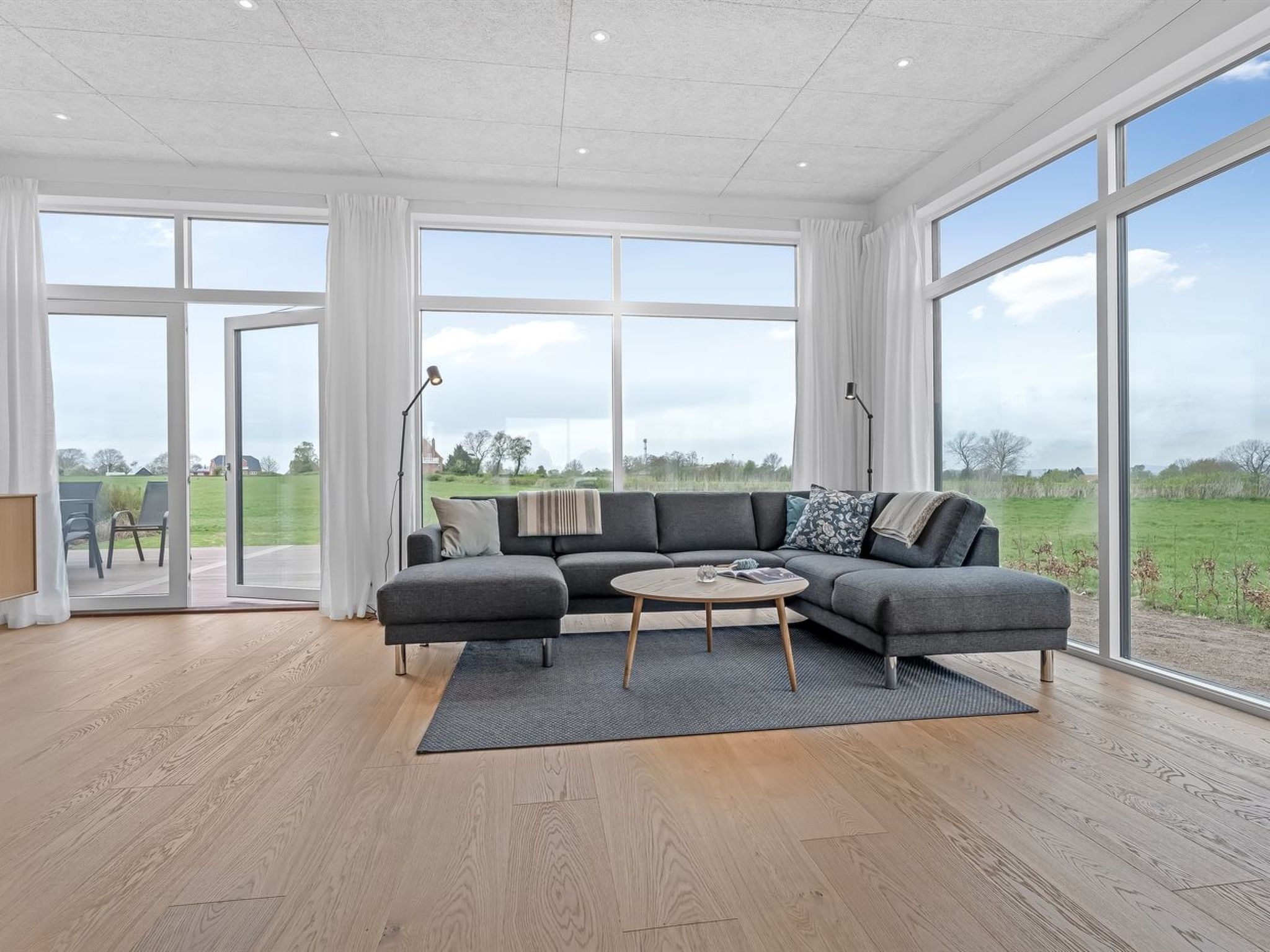 "Milena" - 1.5km from the sea - Binnen