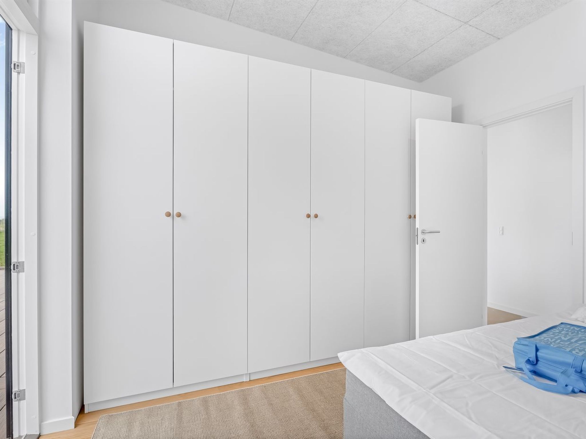"Milena" - 1.5km from the sea - Binnen