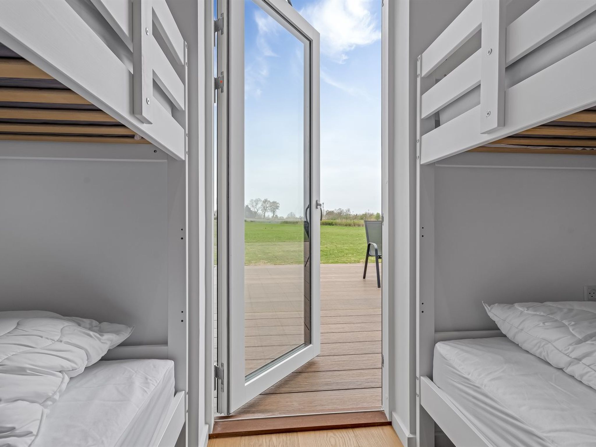 "Milena" - 1.5km from the sea - Binnen