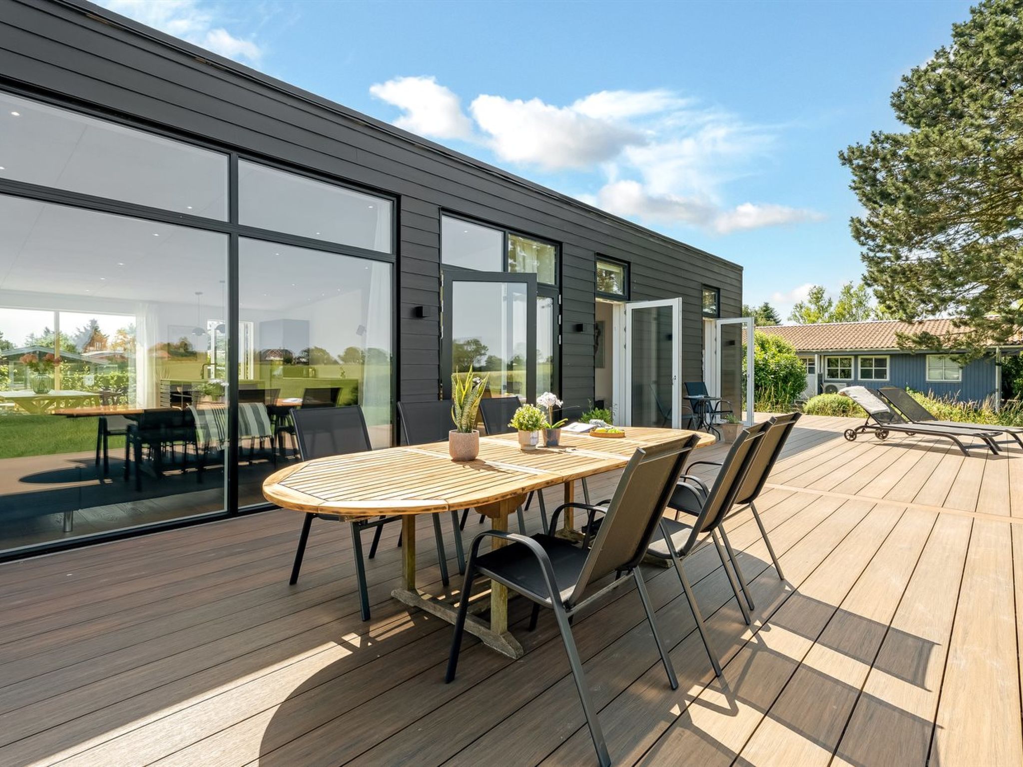 "Milena" - 1.5km from the sea