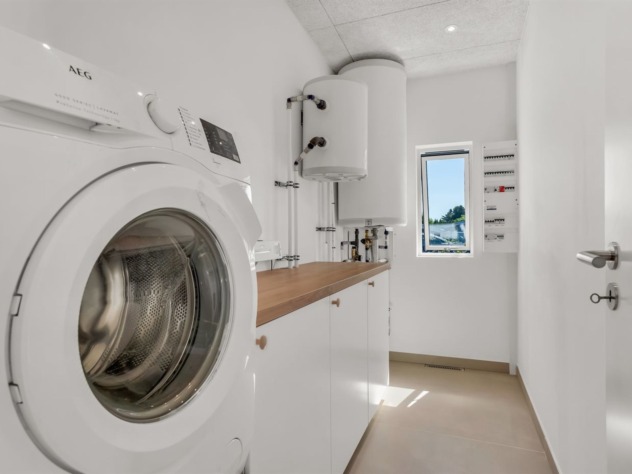 "Milena" - 1.5km from the sea - Binnen
