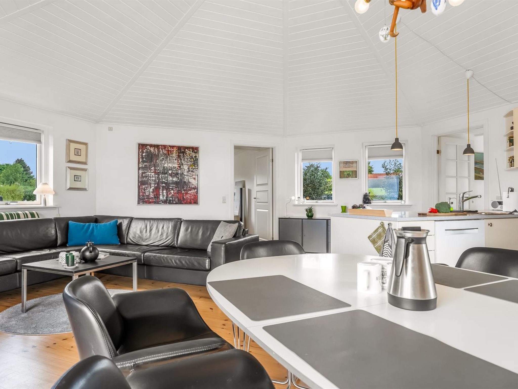 "Glenda" - 2.1km from the sea-Binnen