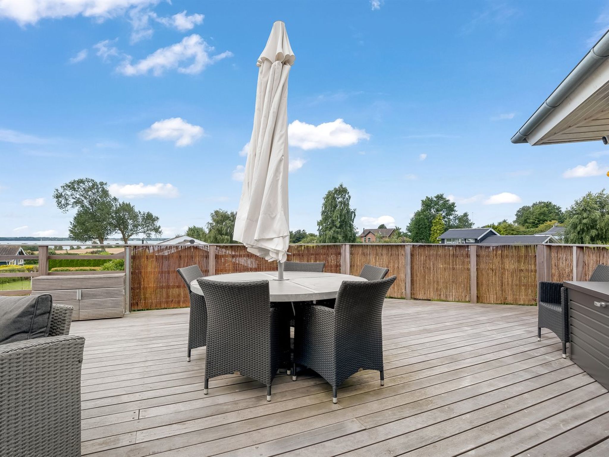 "Glenda" - 2.1km from the sea-Buiten