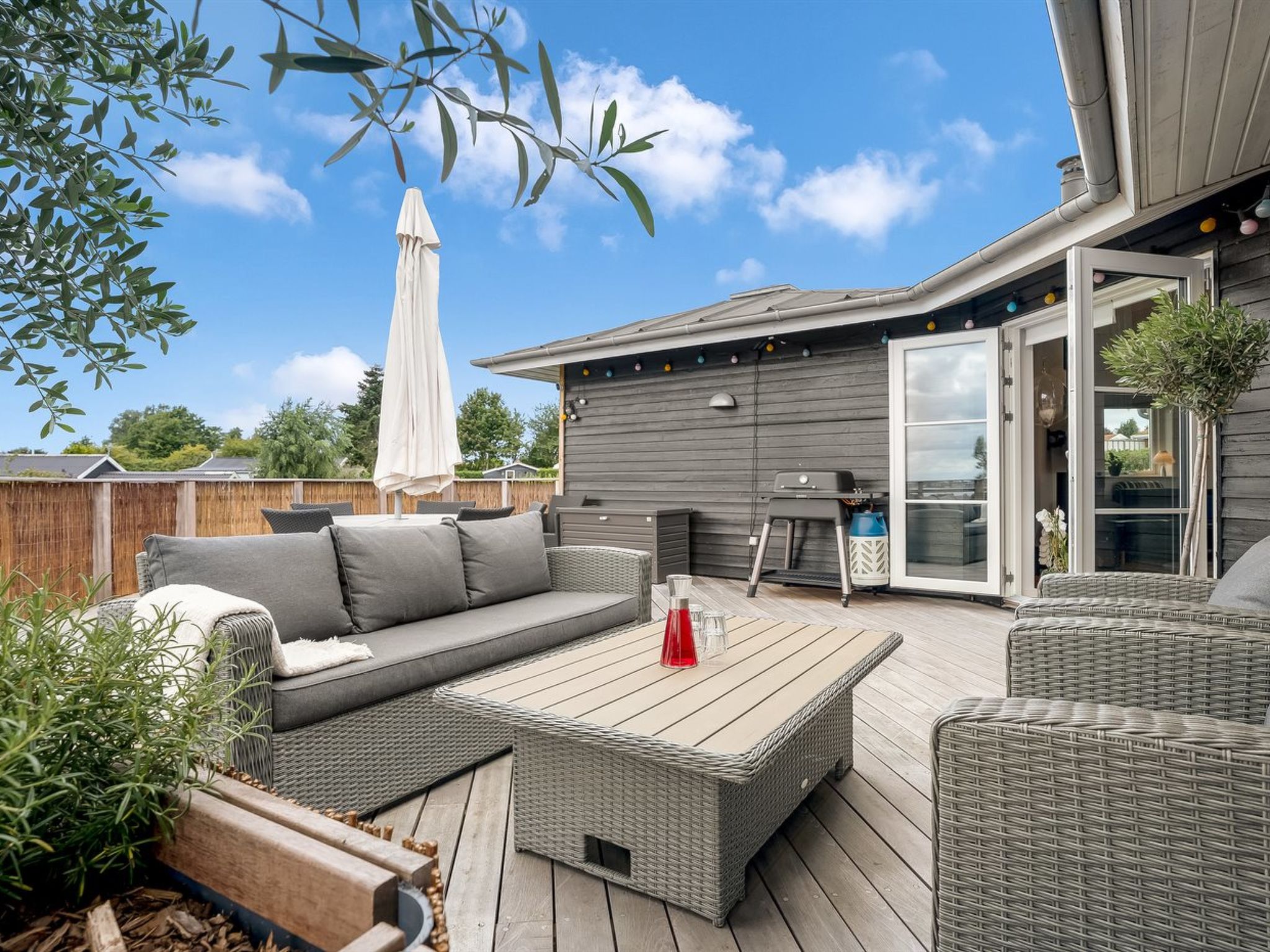 "Glenda" - 2.1km from the sea-Buiten