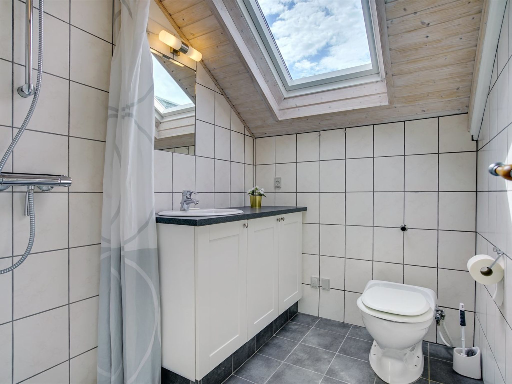 "Nadezda" - 450m from the sea-Binnen