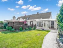 Ruime vakantiewoning Anneke met tuin, op 1.3 km van het strand - thumbnail 1