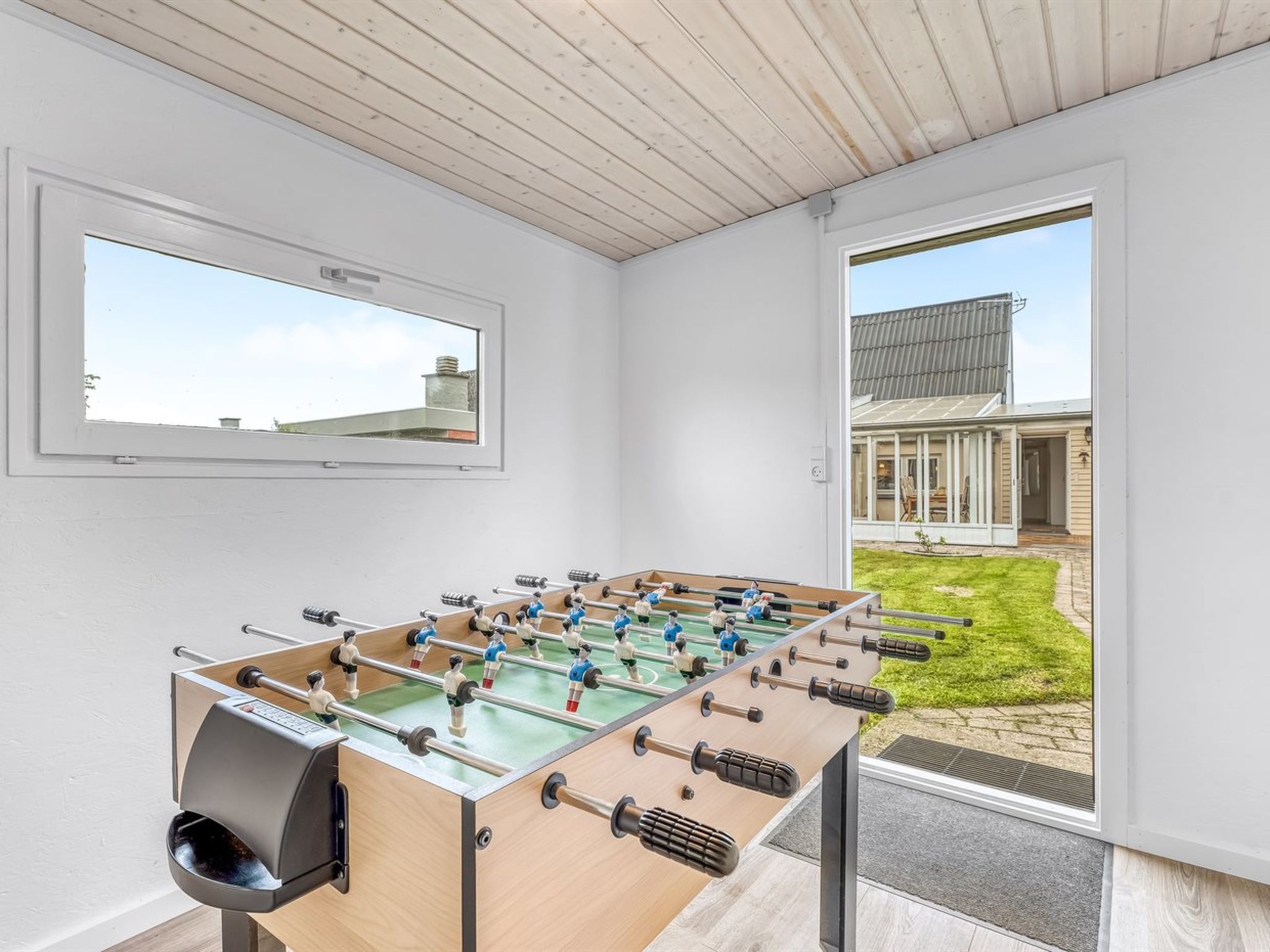 "Anneke" - 1.3km from the sea-Dedans