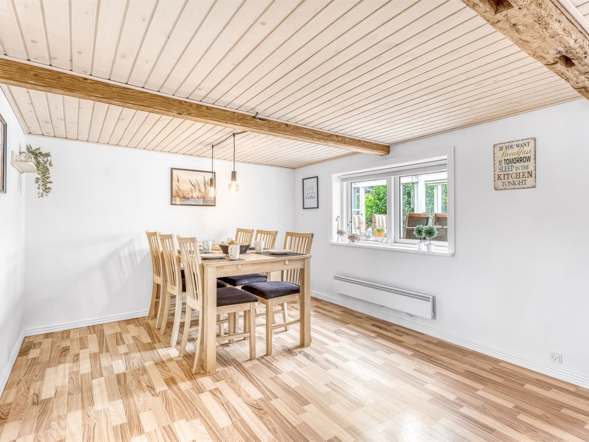 "Anneke" - 1.3km from the sea-Dedans