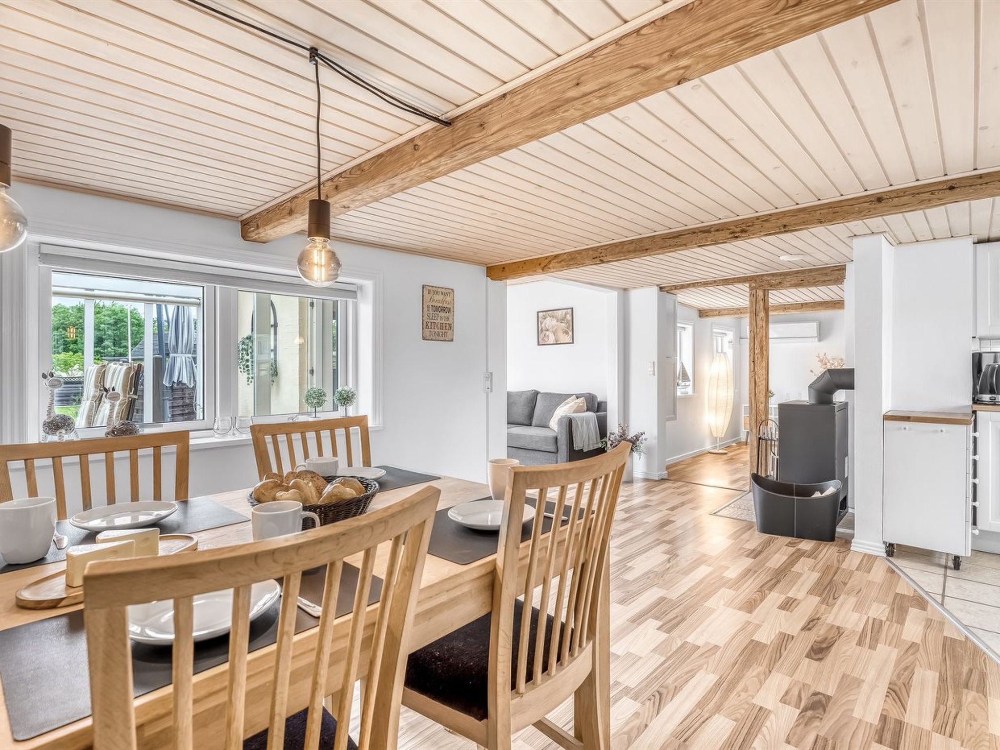 "Anneke" - 1.3km from the sea-Dedans