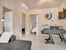 "Mika" - 800m from the sea