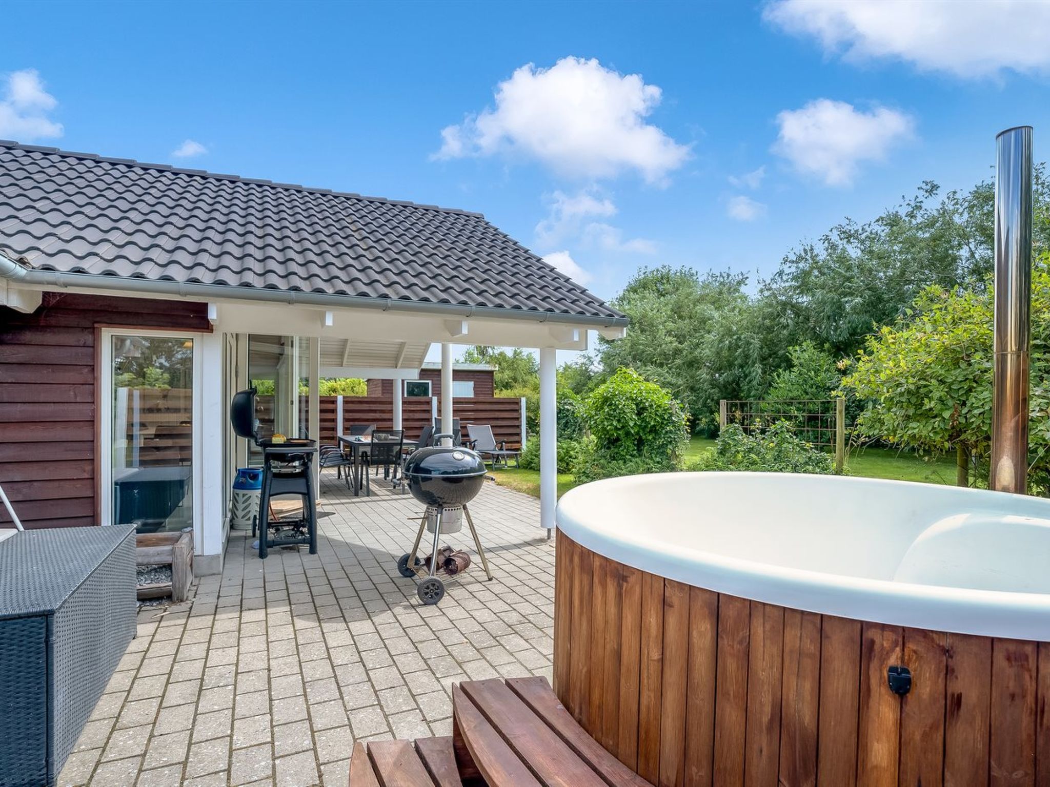 "Mika" - 800m from the sea-Binnen