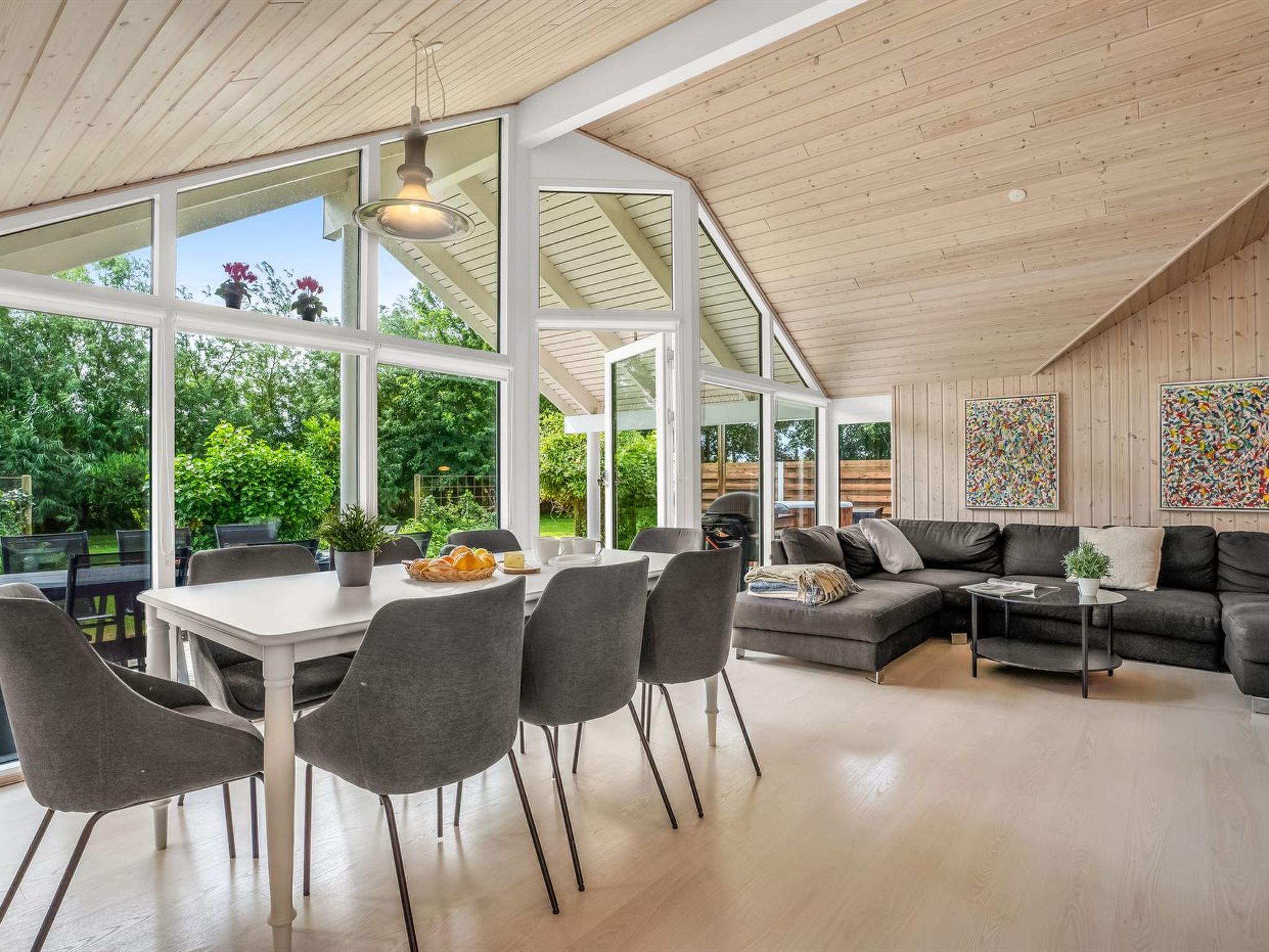 "Mika" - 800m from the sea-Binnen