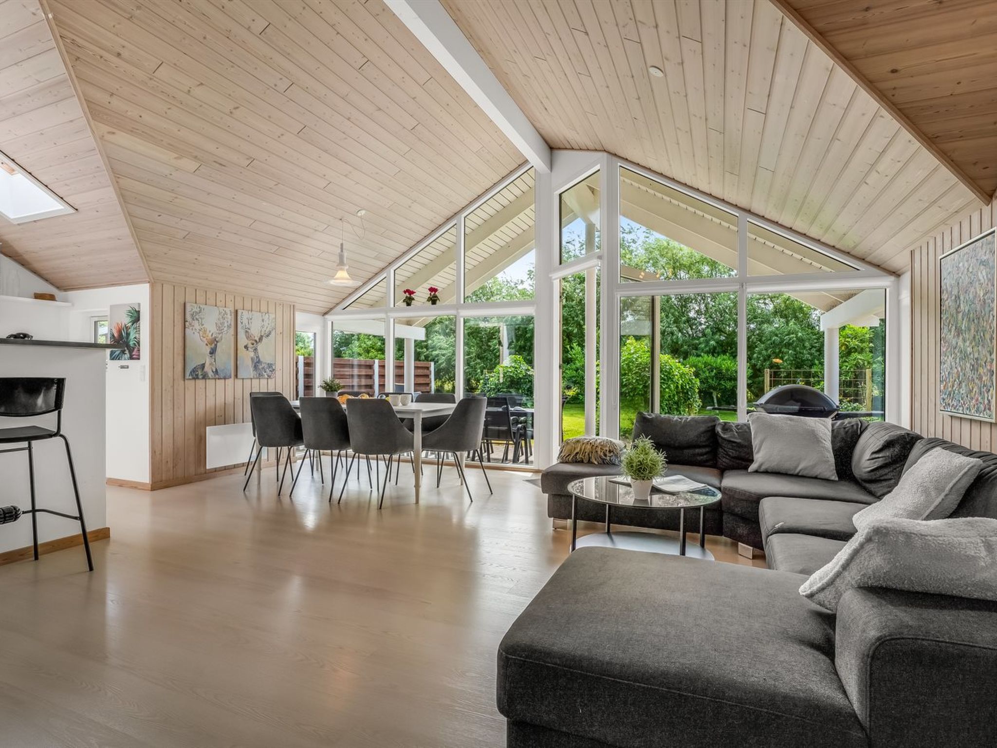 "Mika" - 800m from the sea-Binnen