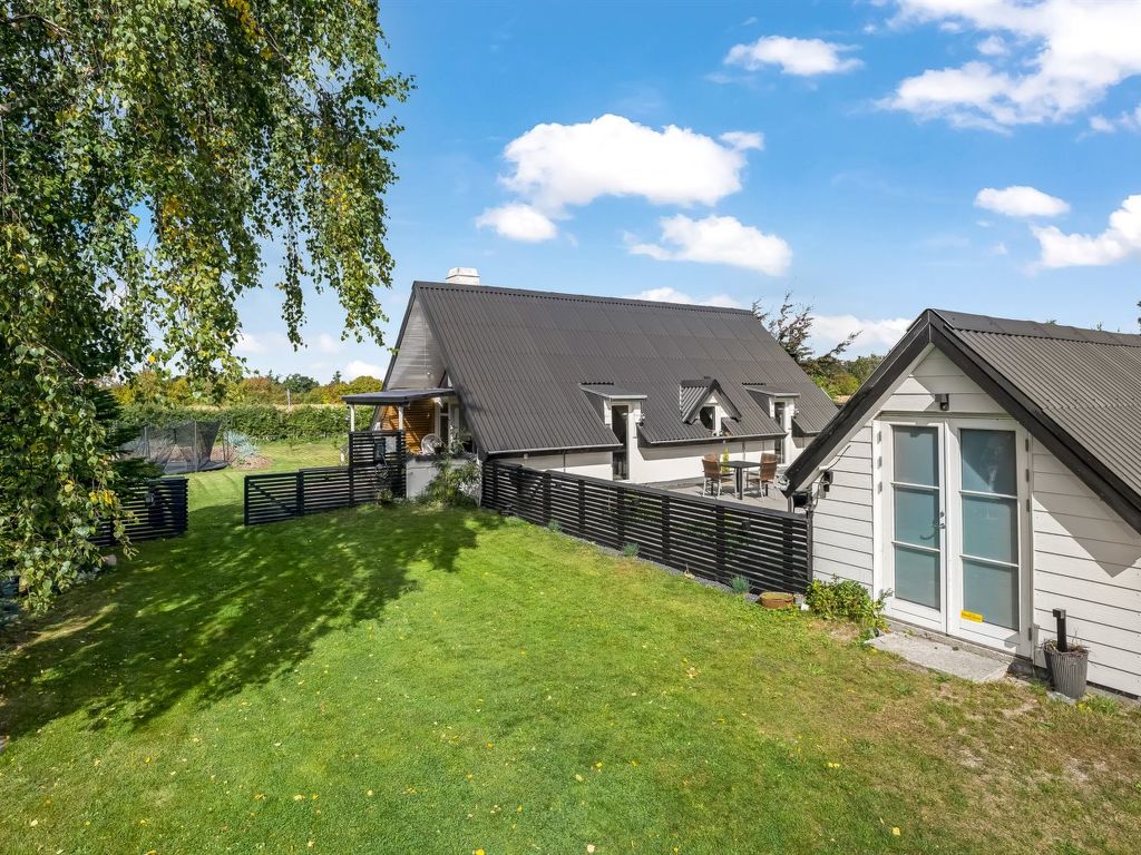 'Milutin' - 650m from the sea