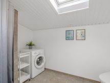"Fernandine" - 400m from the sea