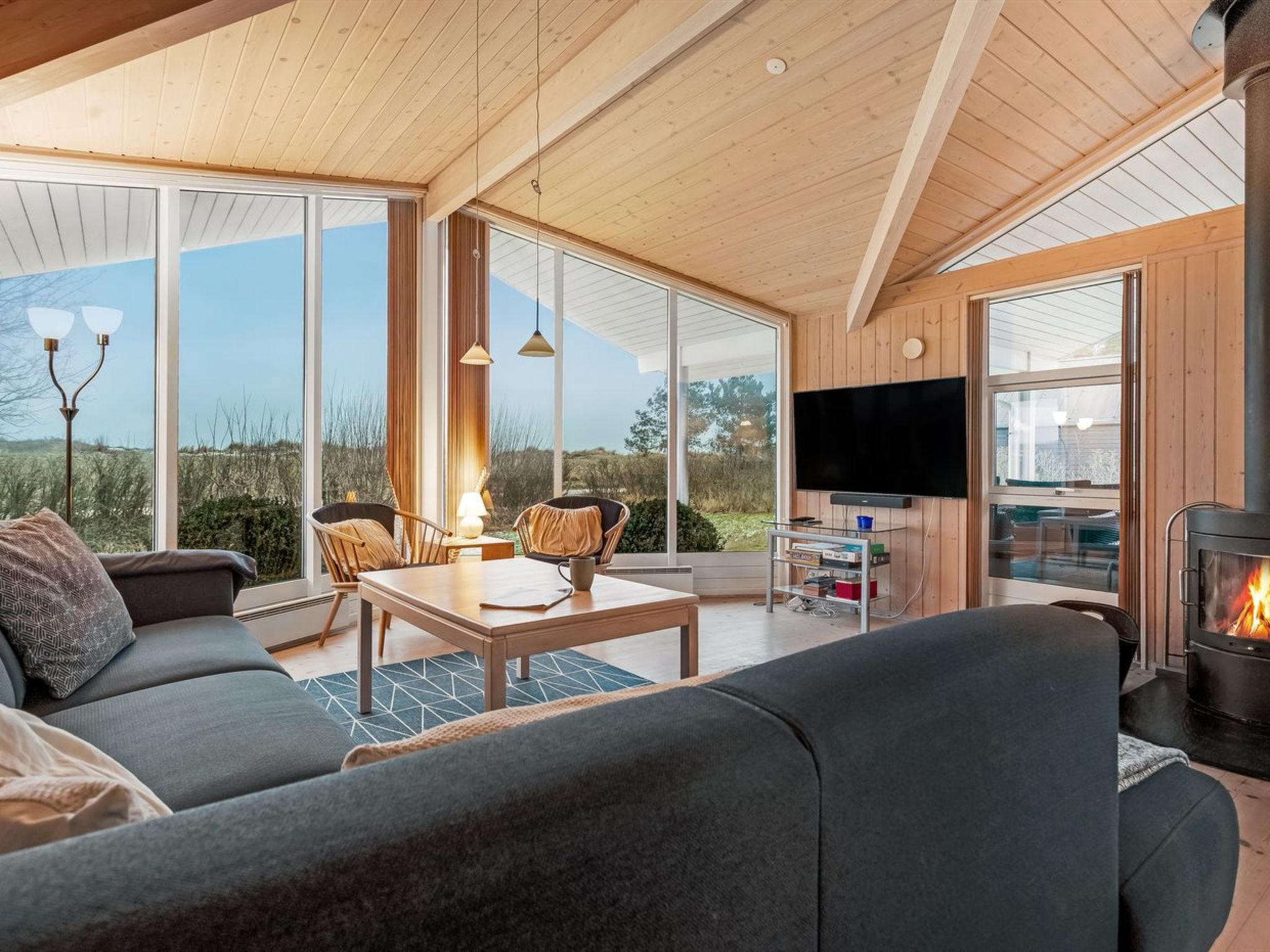 "Garth" - 50m from the sea