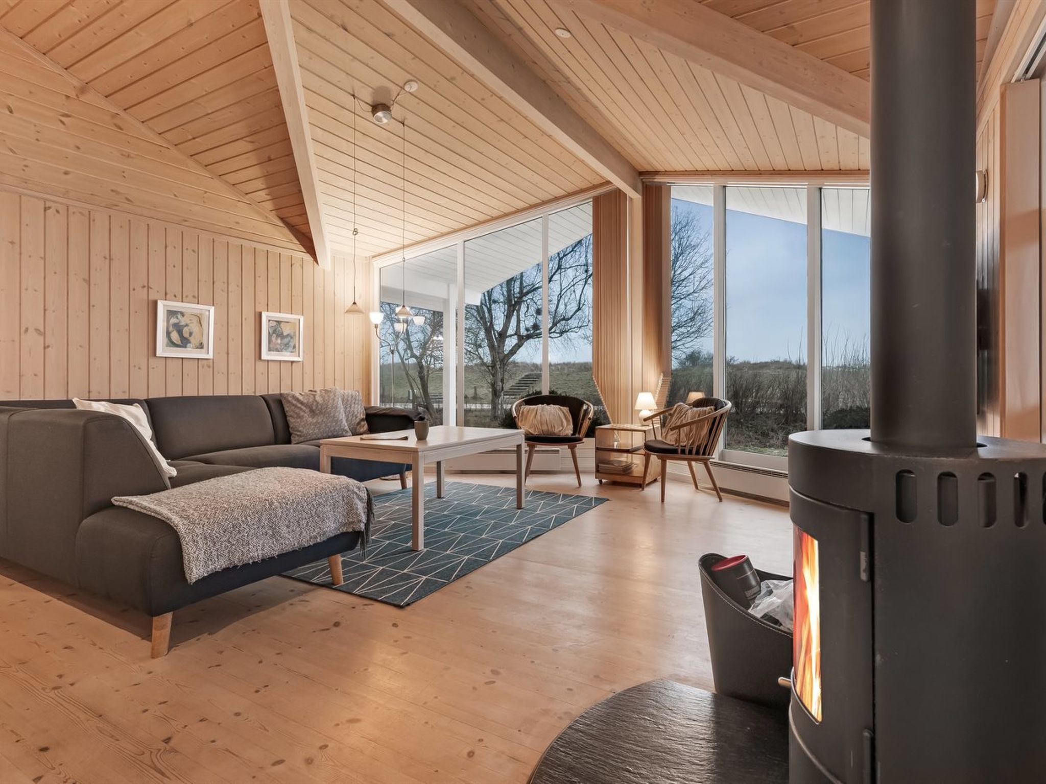 "Garth" - 50m from the sea