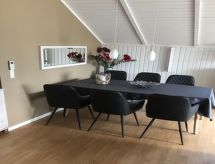 Vrijstaande woning met grote tuin op 1 km van de zee bij Væggerløse - thumbnail 3