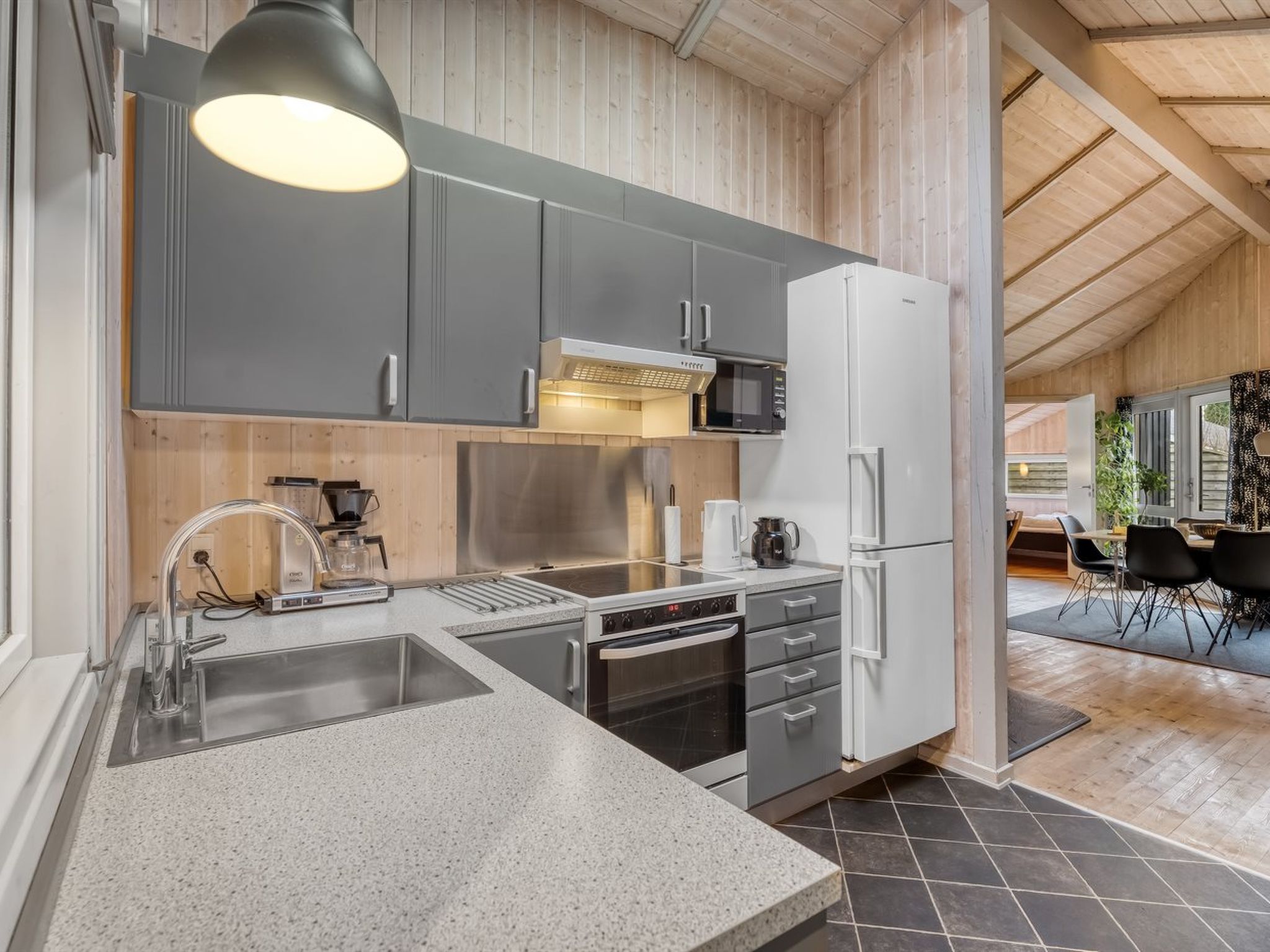 "Hithin" - 800m from the sea - Binnen