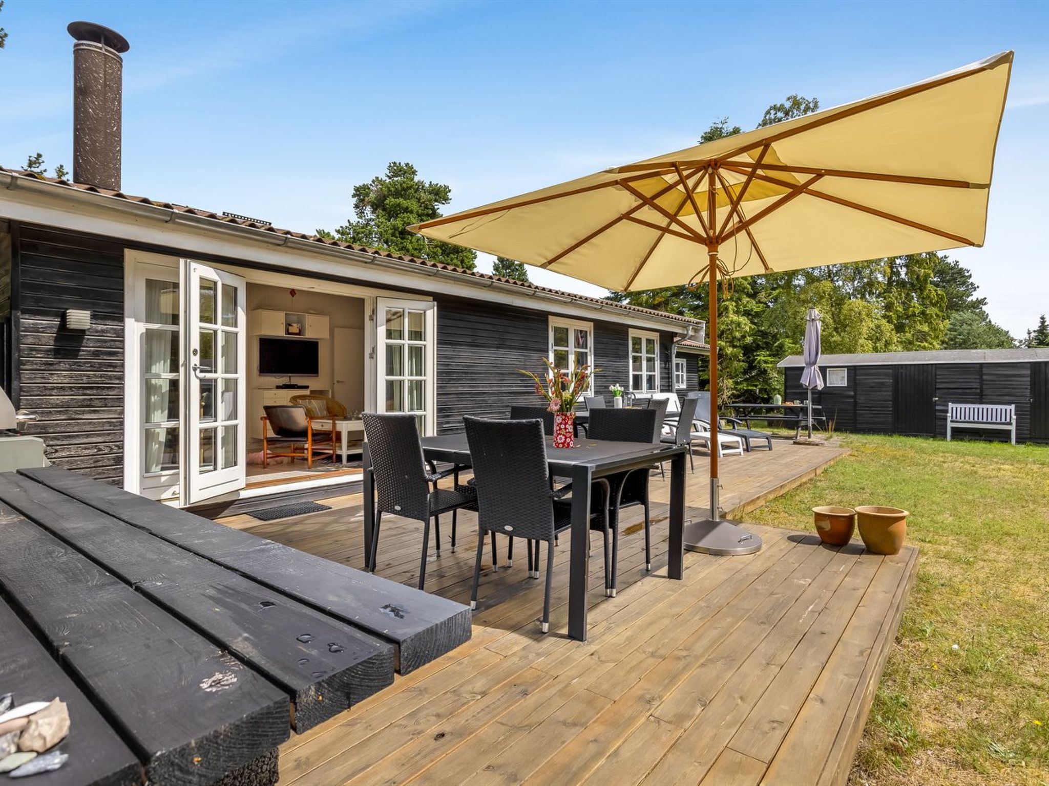 "Fjola" - 200m from the sea - Buiten