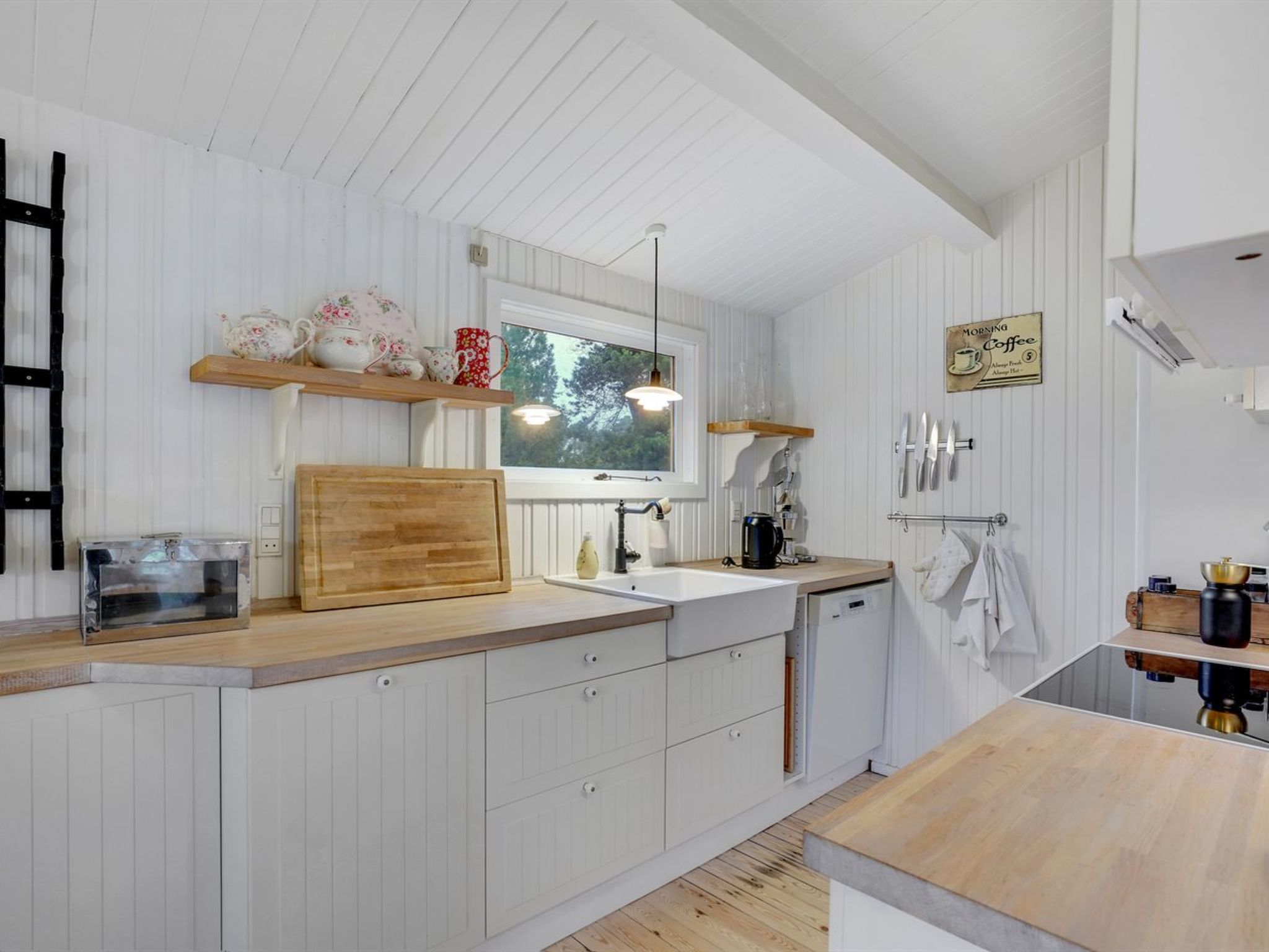 "Fjola" - 200m from the sea - Binnen