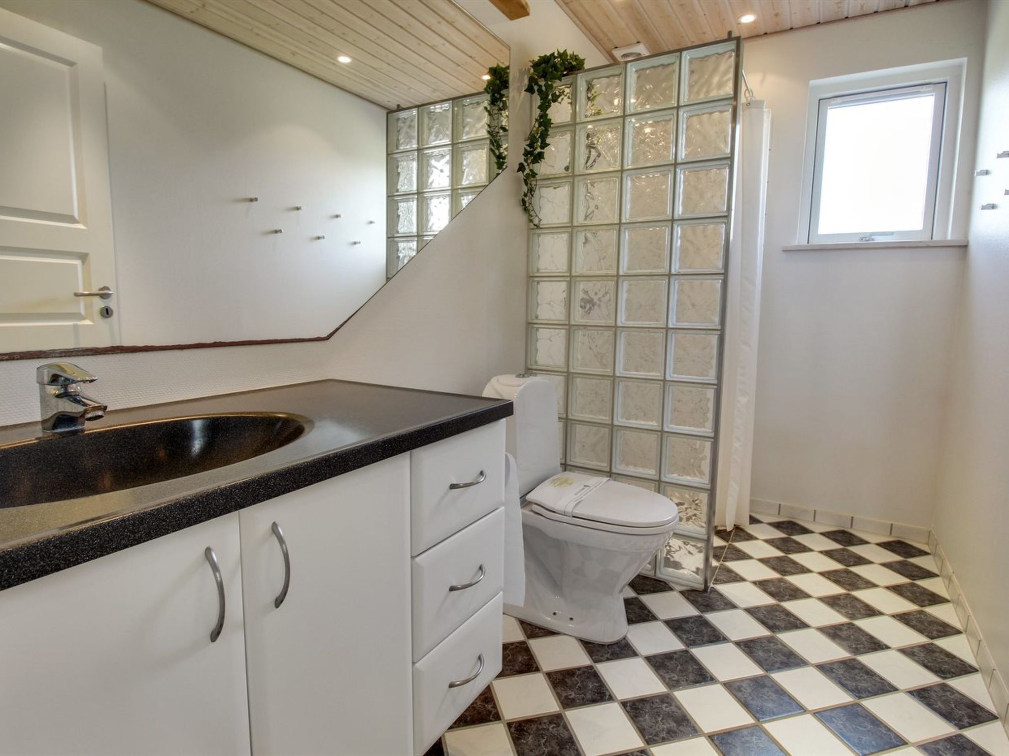 "Börje" - 600m from the sea-Inside