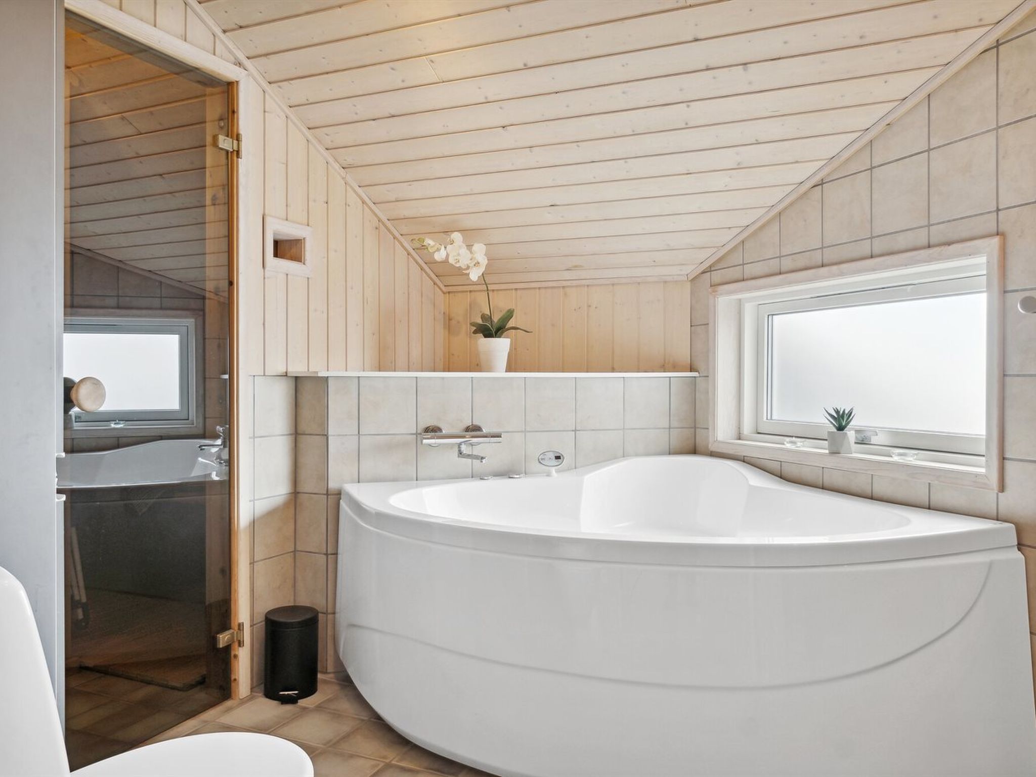"Swanhild" - 900m from the sea