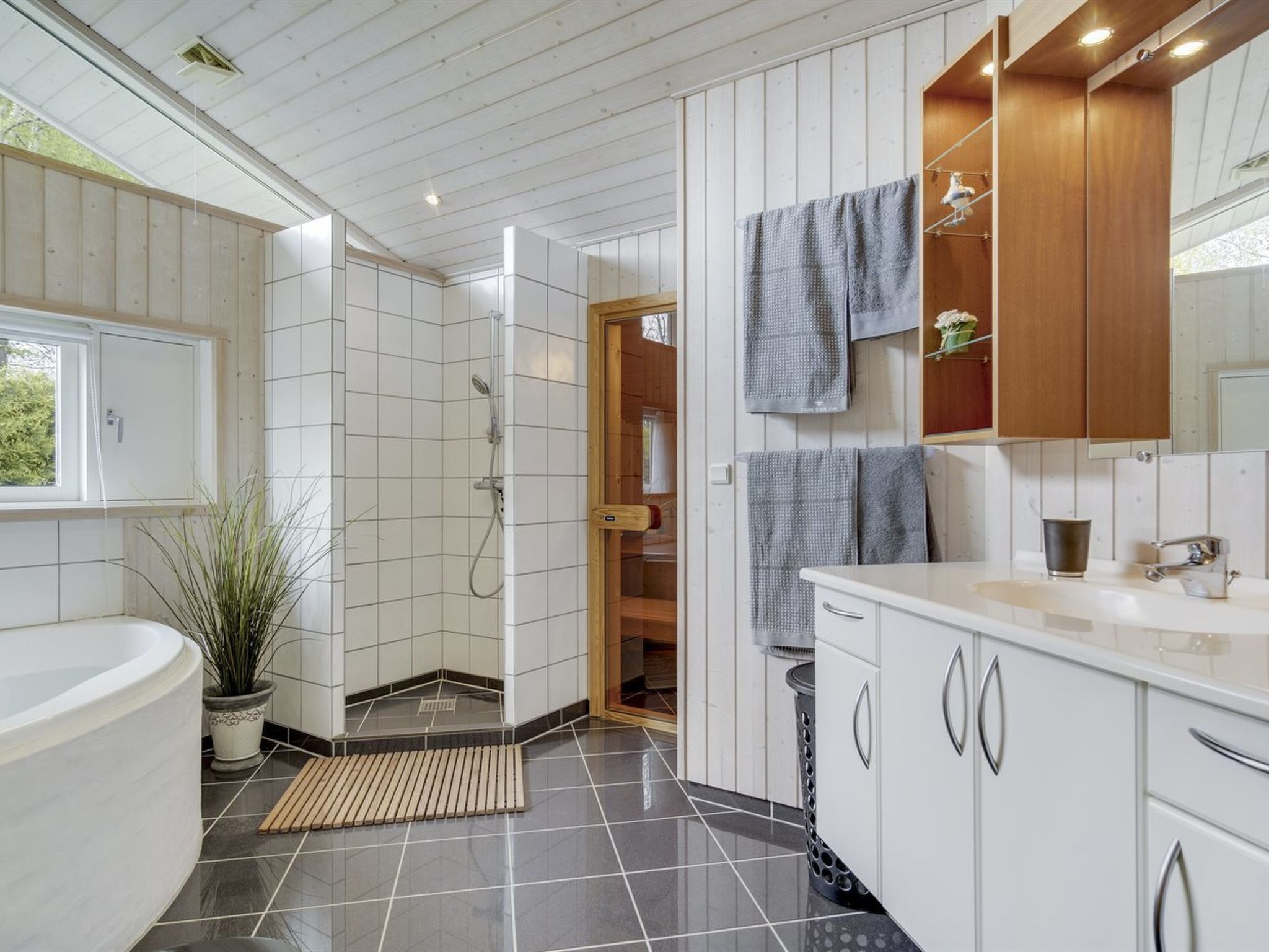 "Frithlef" - 900m from the sea - Inside