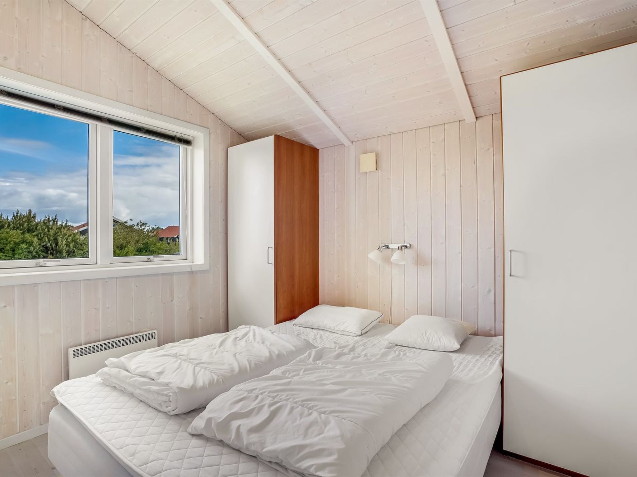 "Birtir" - 1.2km from the sea - Binnen