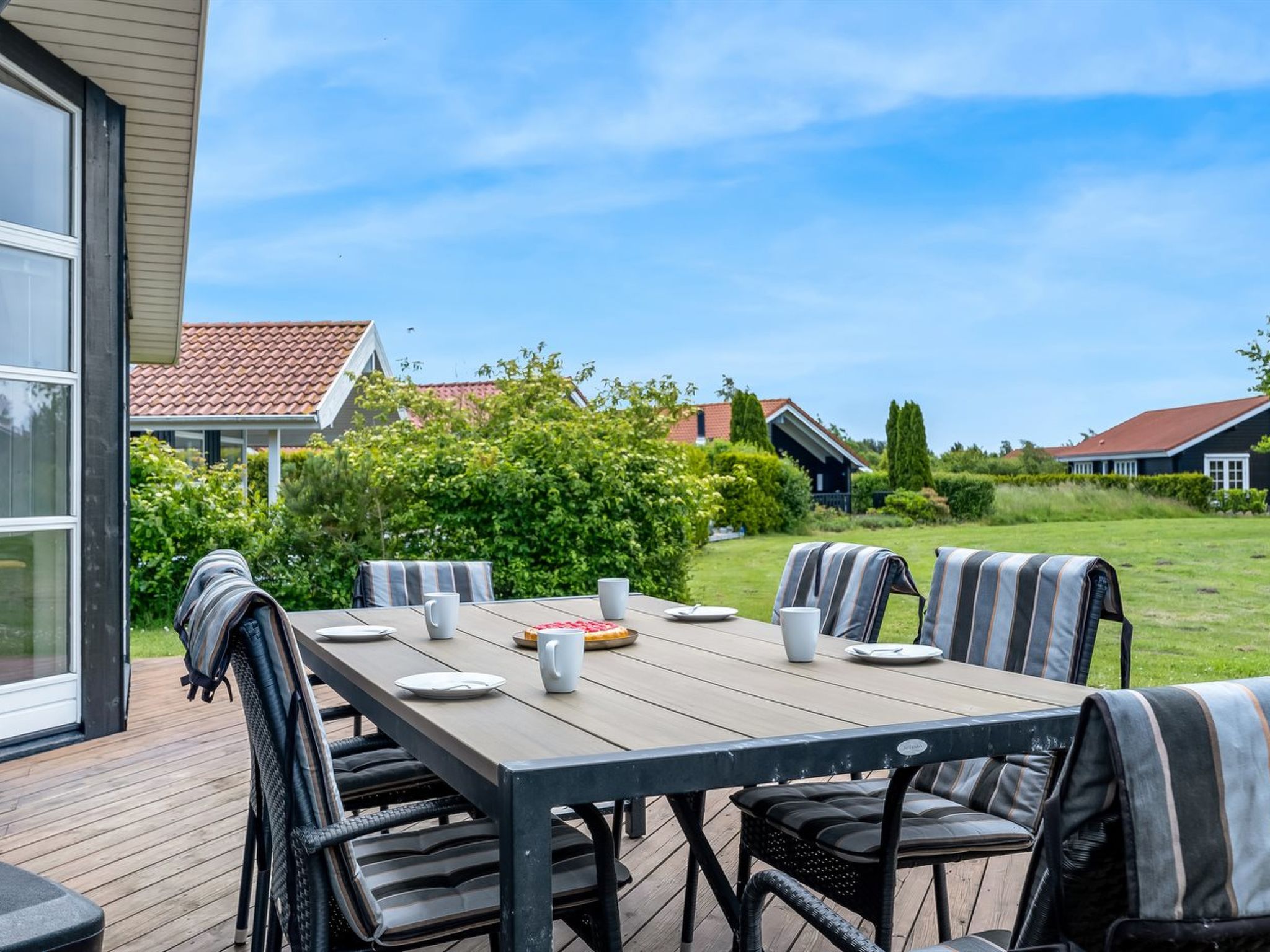 "Birtir" - 1.2km from the sea - Buiten
