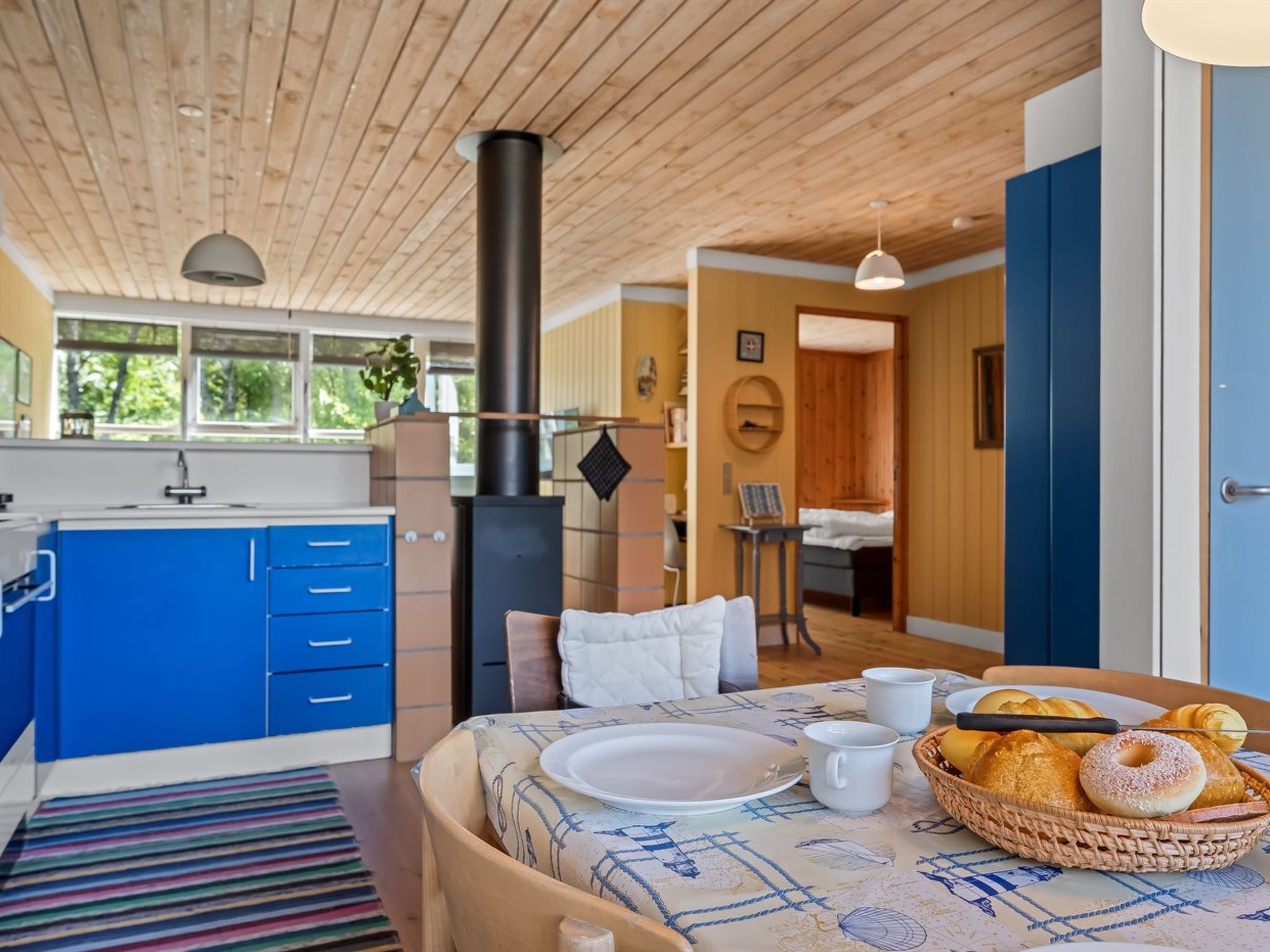 "Elenor" - 300m from the sea-Binnen