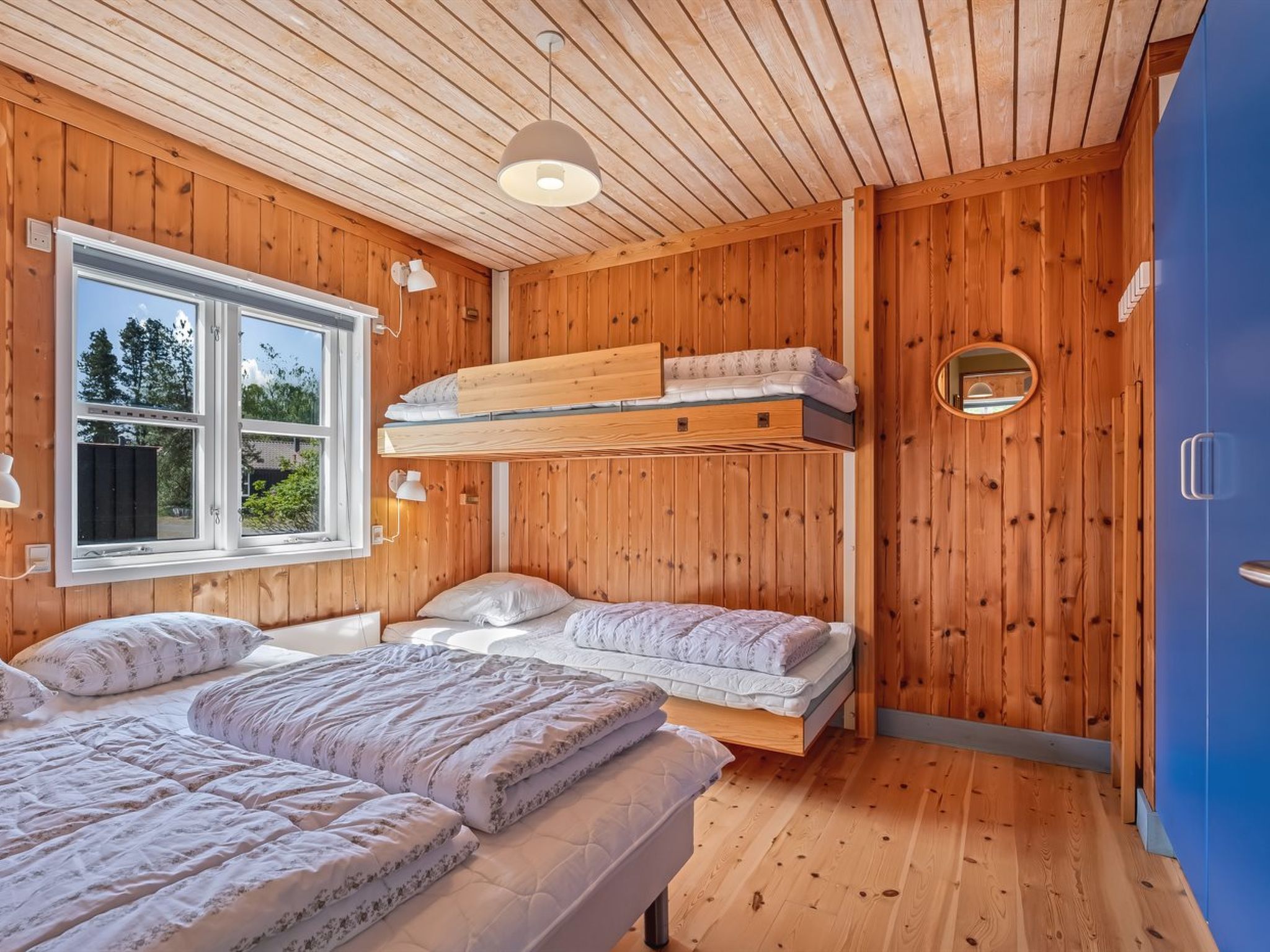 "Elenor" - 300m from the sea-Binnen