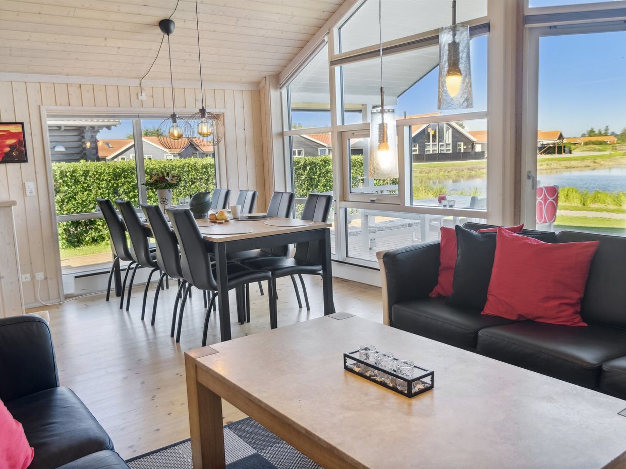 "Godtfrede" - 950m from the sea - Binnen
