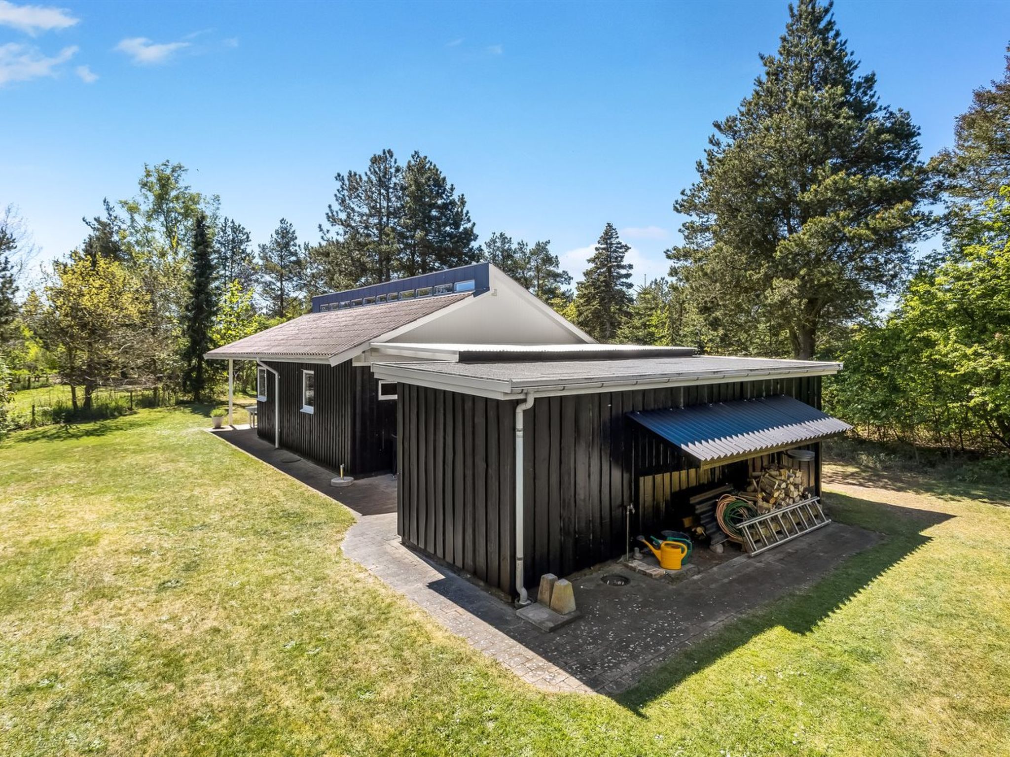 "Rustam" - 600m from the sea - Buiten