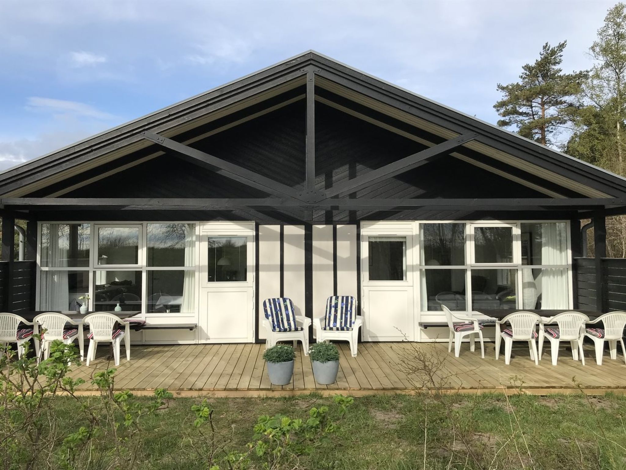 "Torsten" - 30m from the sea