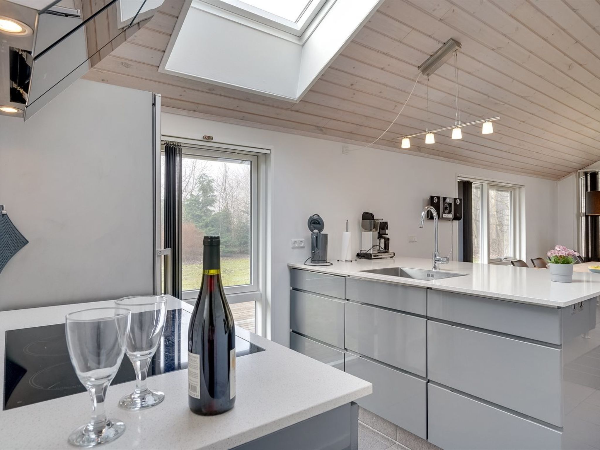 "Nyalle" - 1.3km from the sea - Binnen