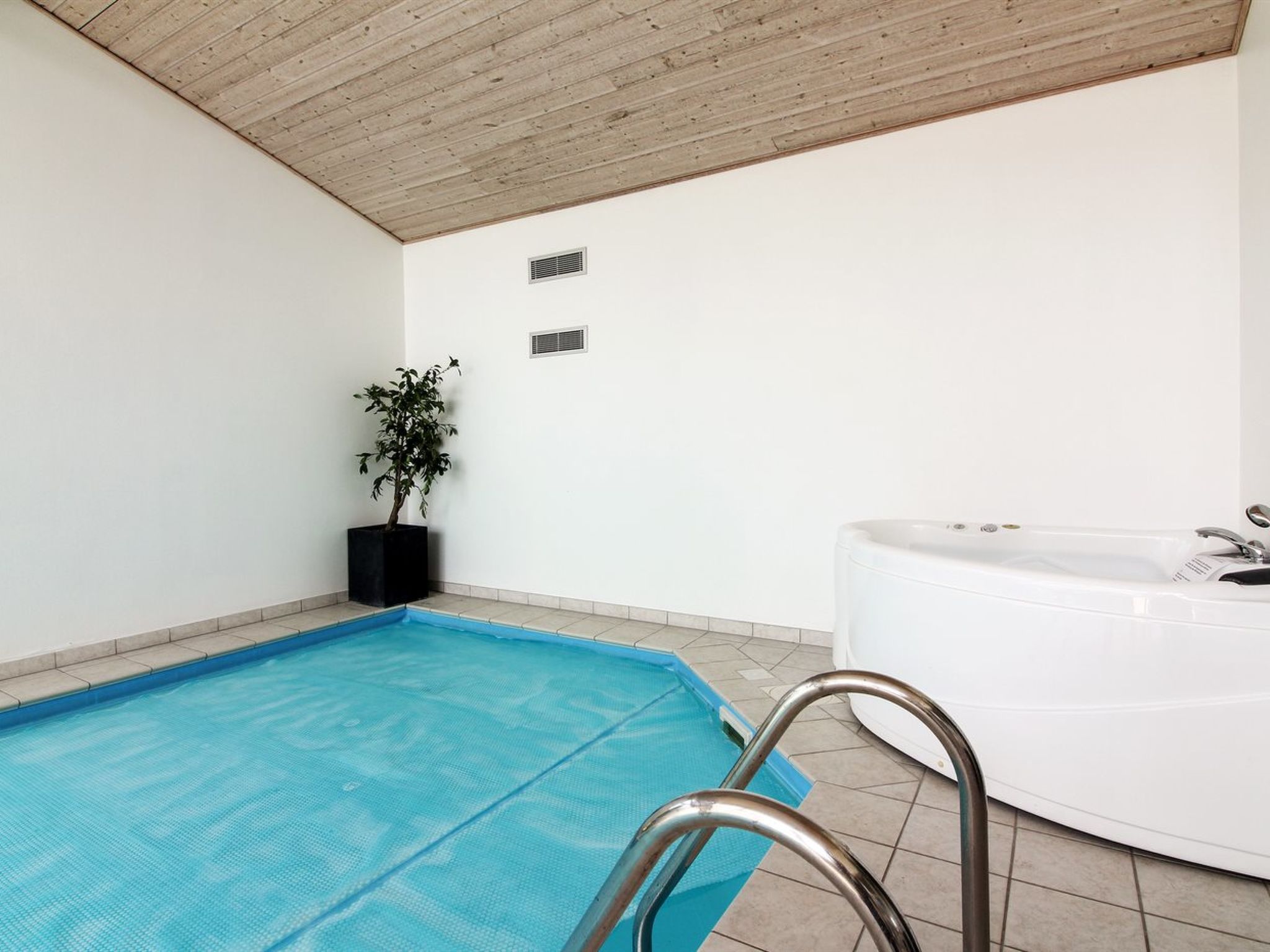 "Elicia" - 950m from the sea - Buiten